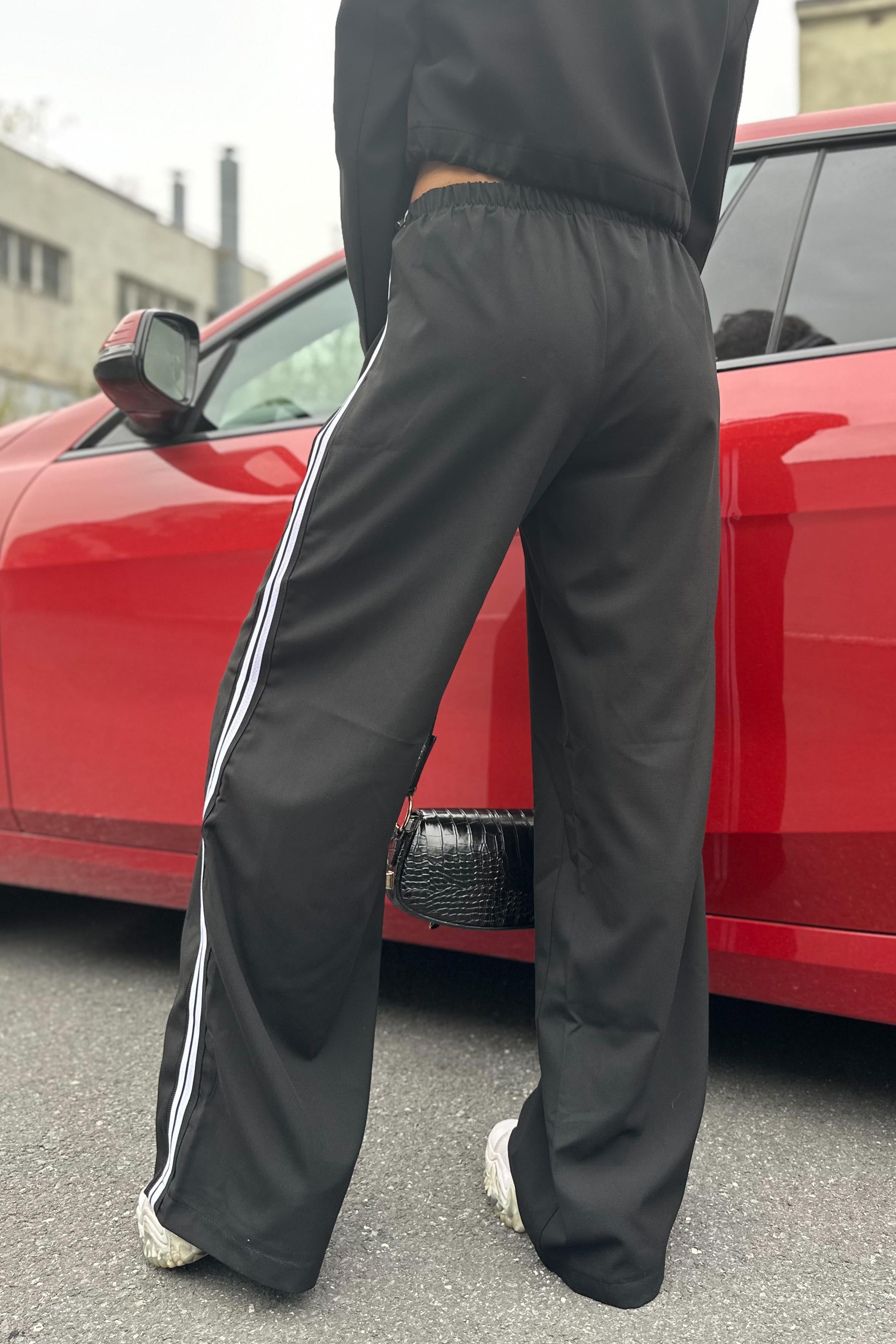 Şeritli Siyah PantolonYENİ GELENLER
