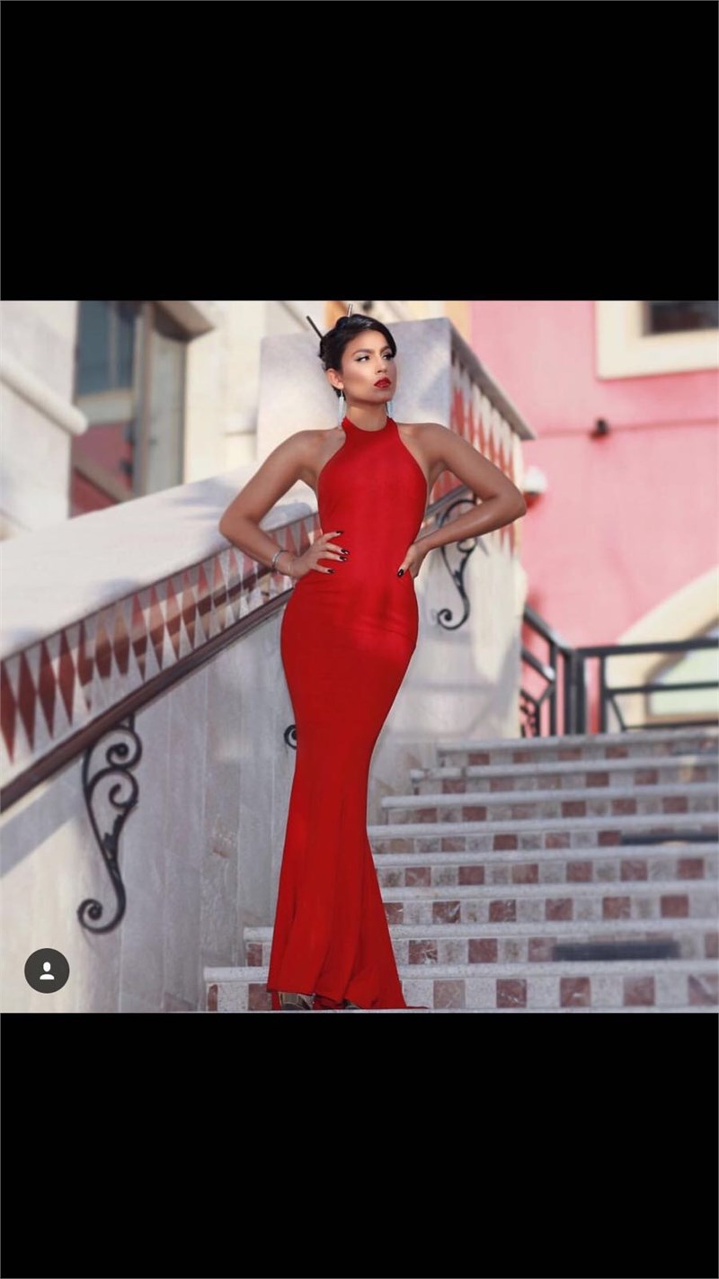 Sırt Dekolteli Maxi Balık Elbise