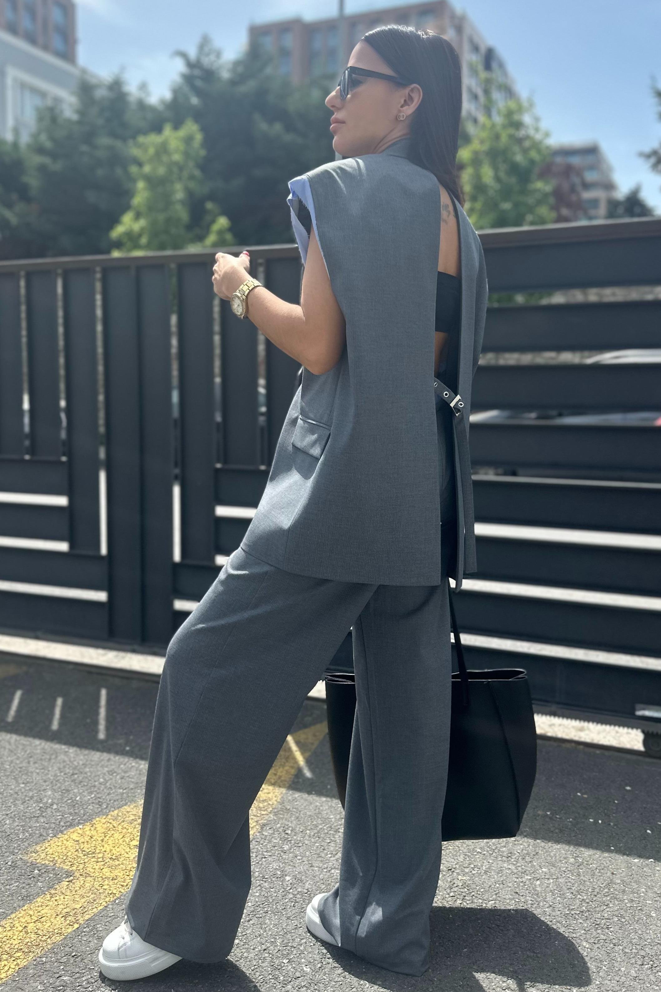 Sırt Detaylı Oversize YelekMONT/CEKET