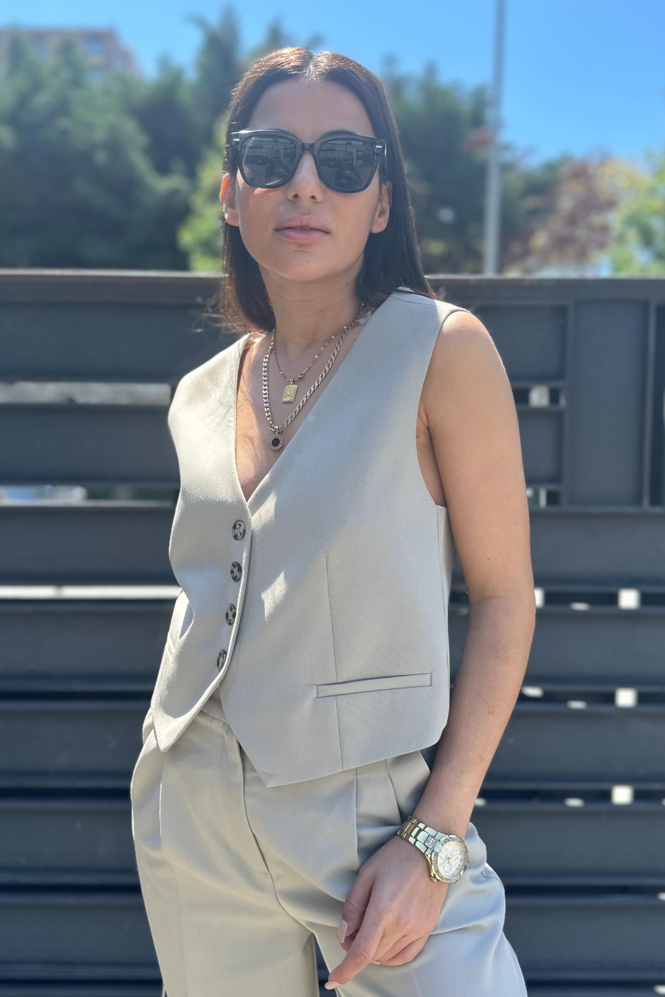 Sırtı Çapraz Çağla YelekMONT/CEKET