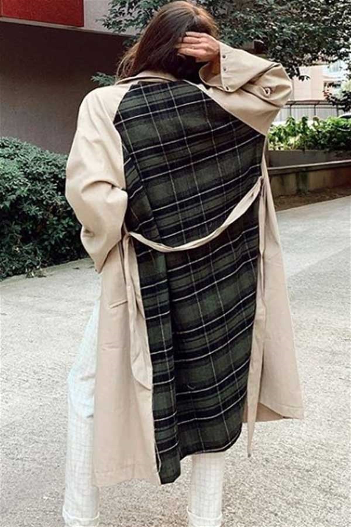 Sırtı Yeşil Ekoseli Oversize Trençkot