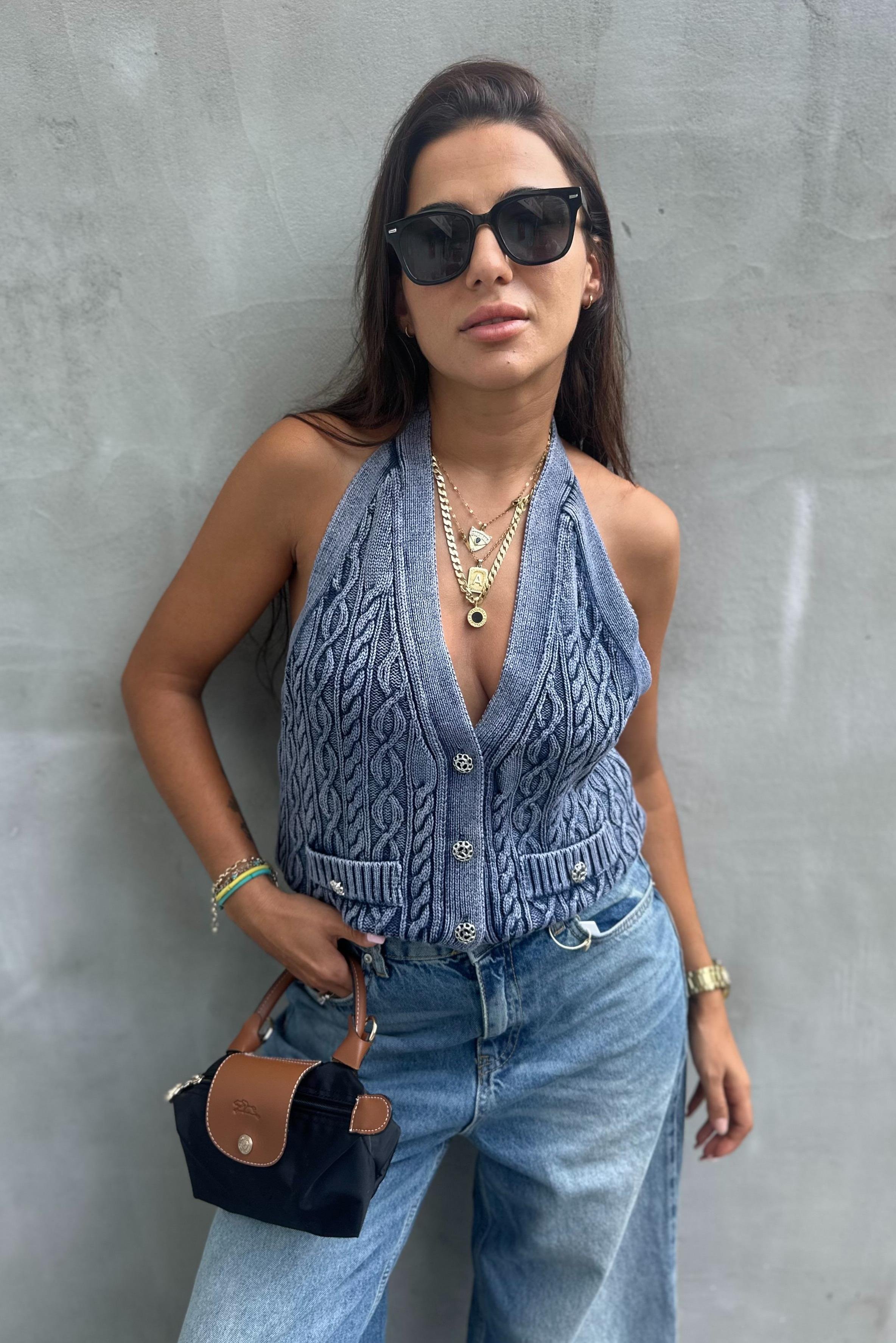 Soluk Efektli V Halter Yaka Düğmeli Mavi Triko YelekYELEK