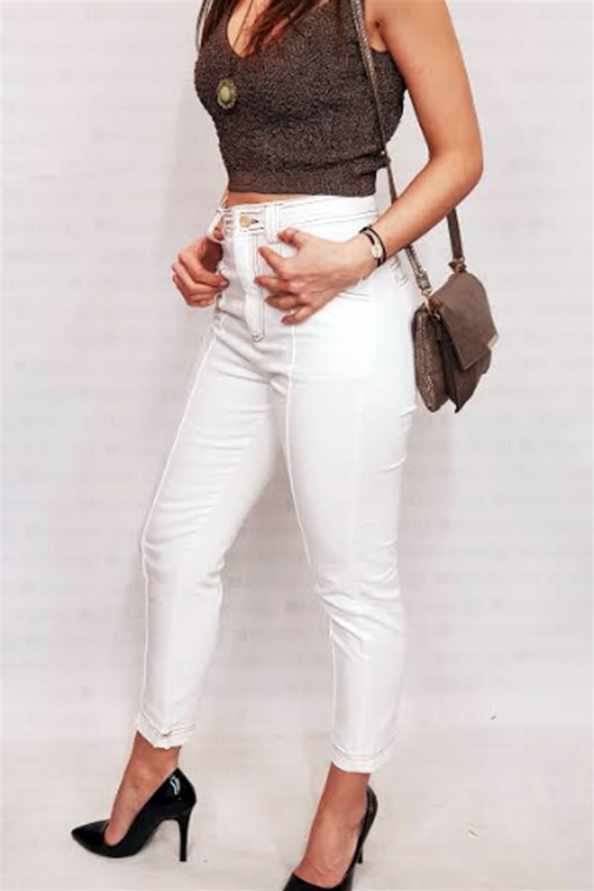 Taba Dikişli Beyaz Mom Jean