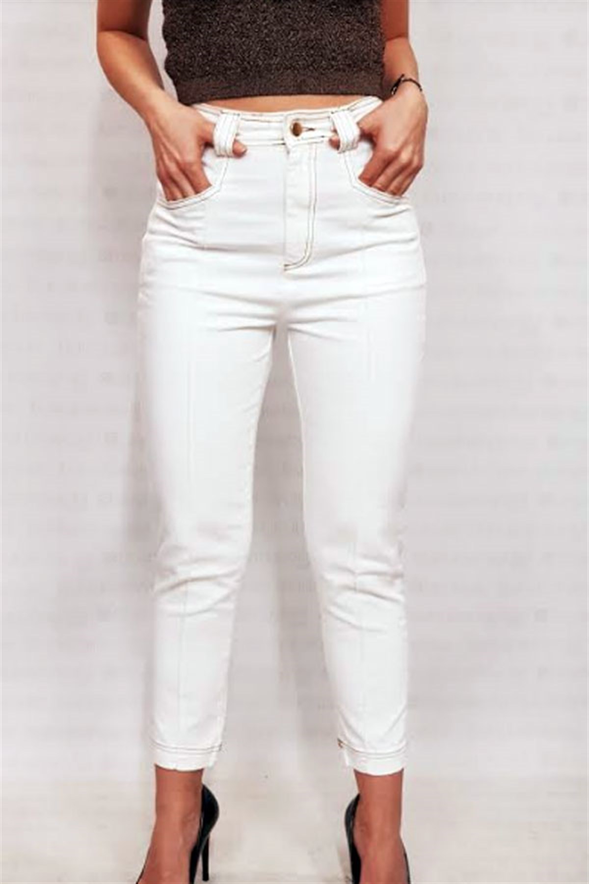 Taba Dikişli Beyaz Mom Jean