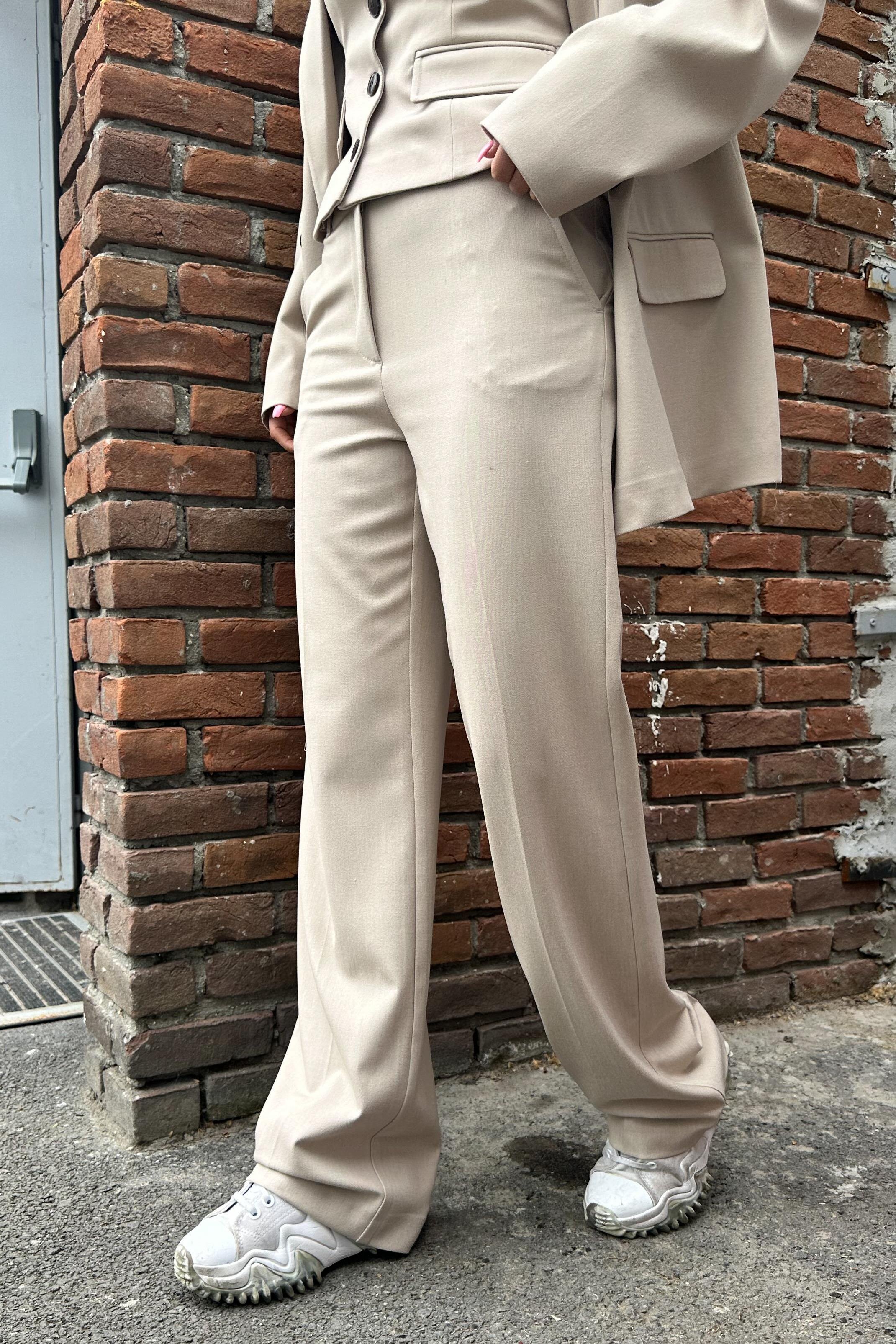 Taş Düz Kesim Kumaş PantolonYENİ GELENLER