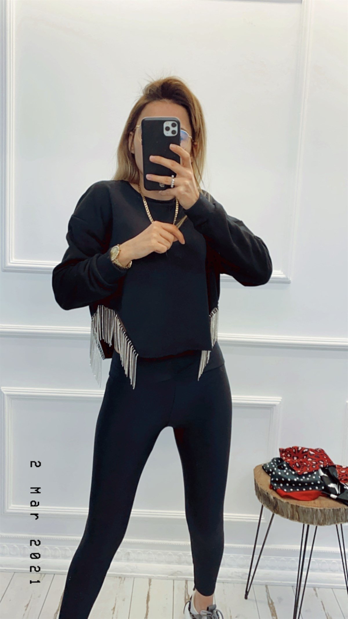 Taş Püsküllü Sweatshirt