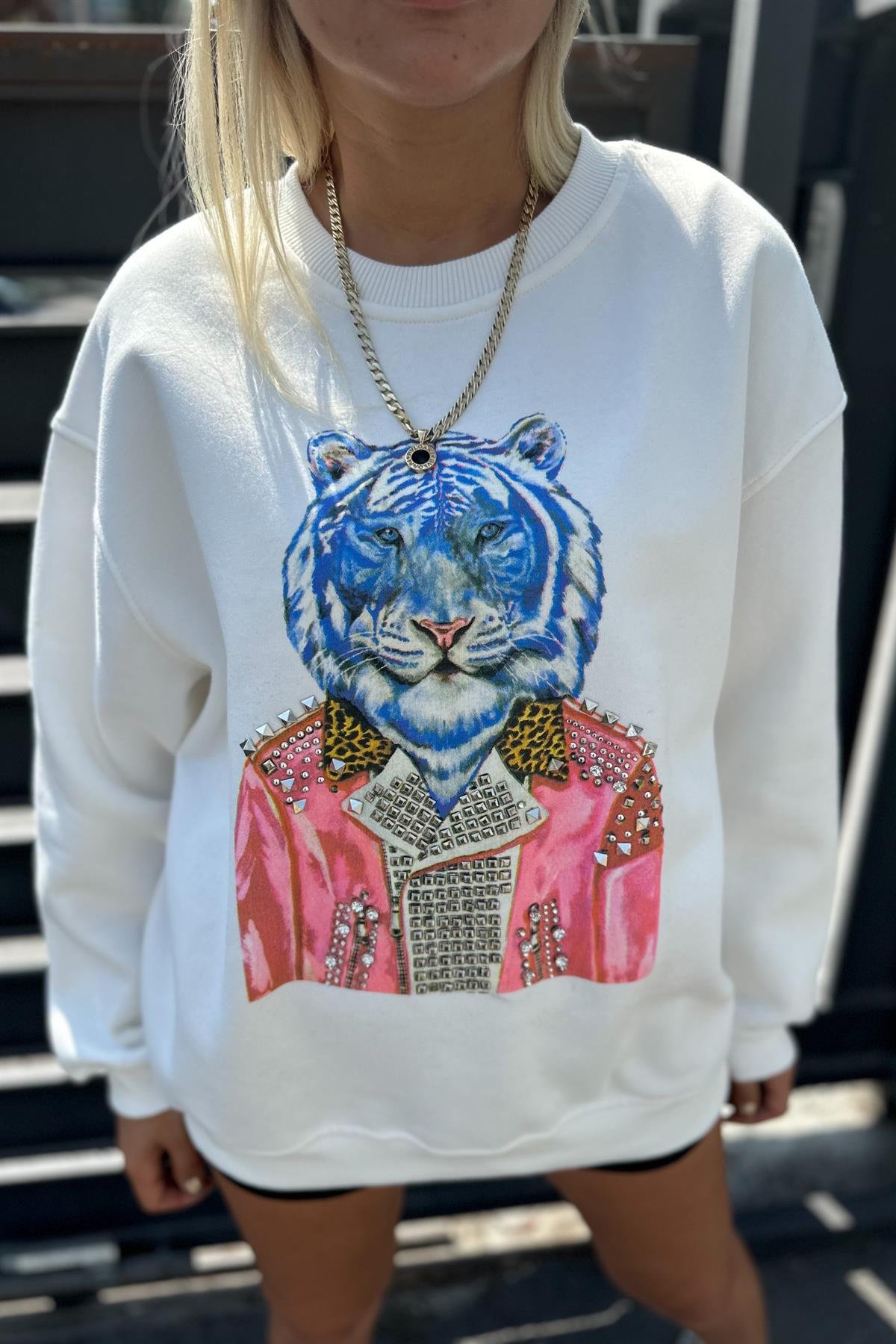 Taşlı Kaplanlı SweatshirtSWEATSHİRT