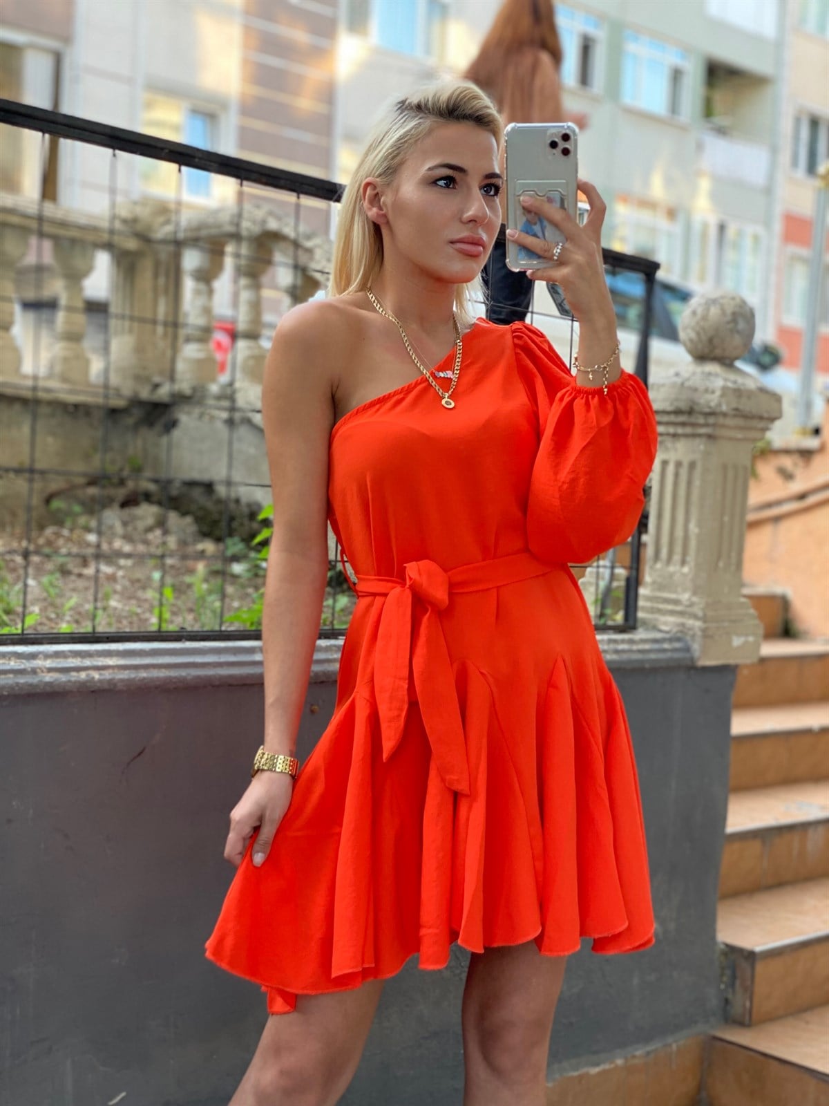 Tek Kol Volanlı Nar Çiçeği ElbiseELBİSE