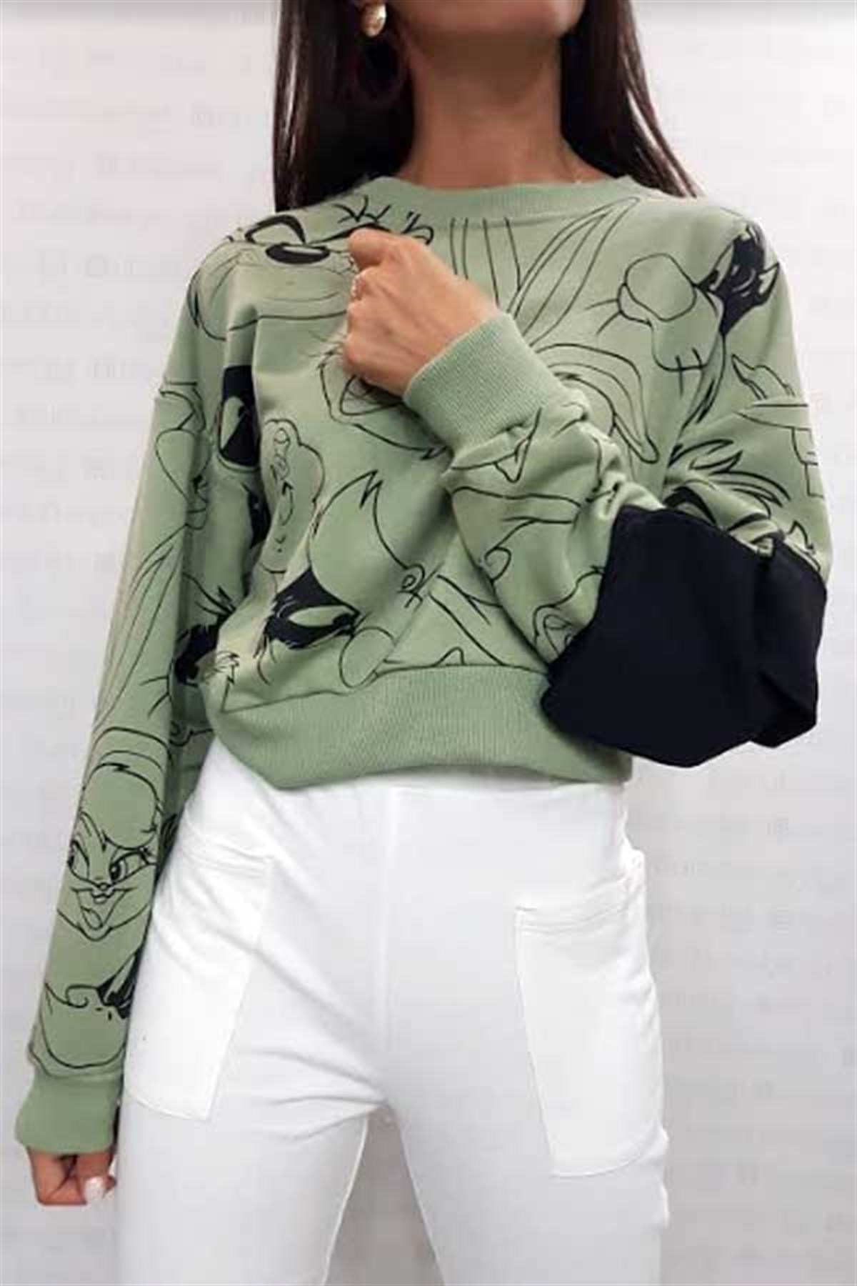 Tek Kolu Cepli Kısa Warner Sweatshirt
