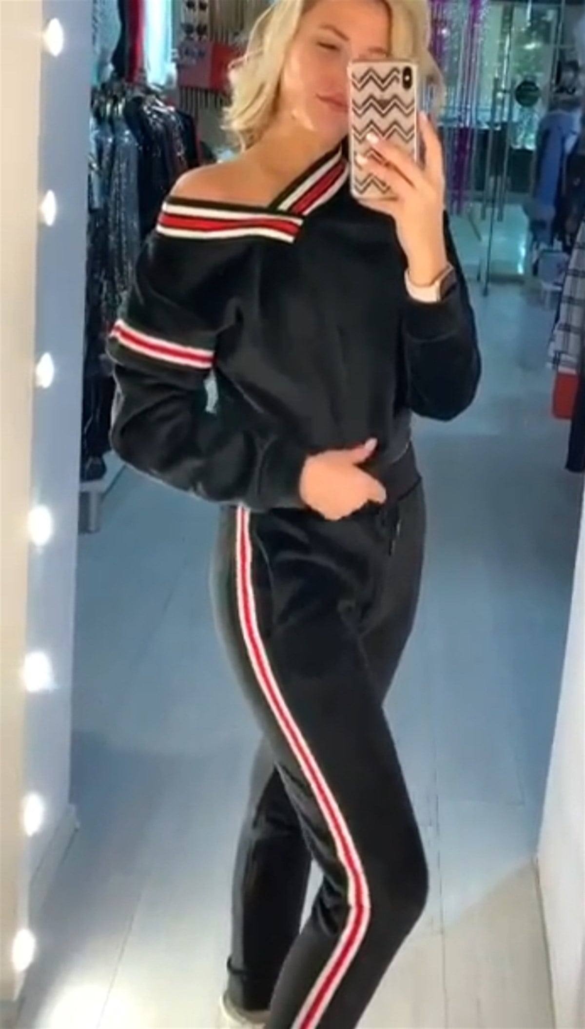 V Yaka Kadife Takım