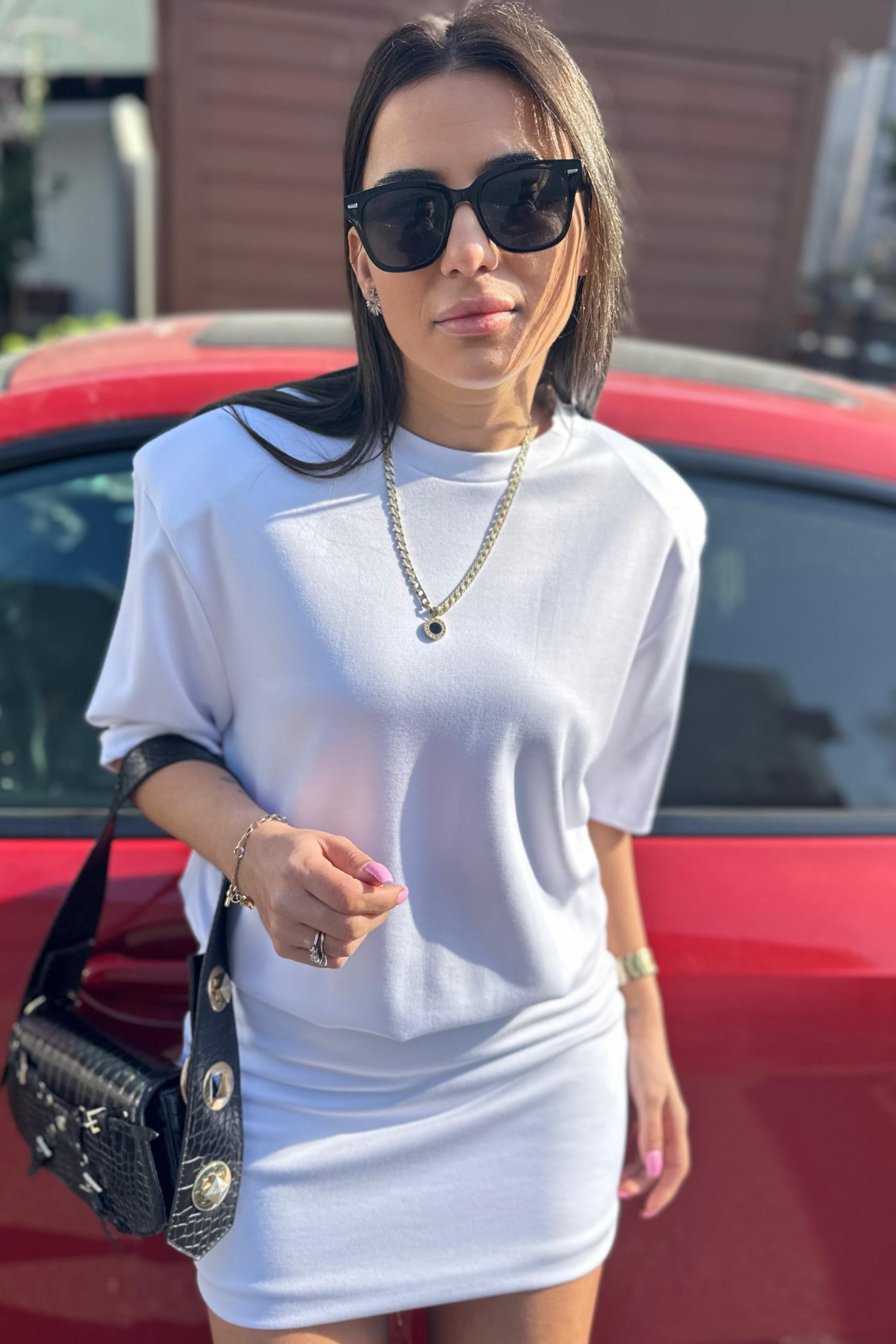 Vatkalı Beyaz Basic ElbiseYENİ GELENLER