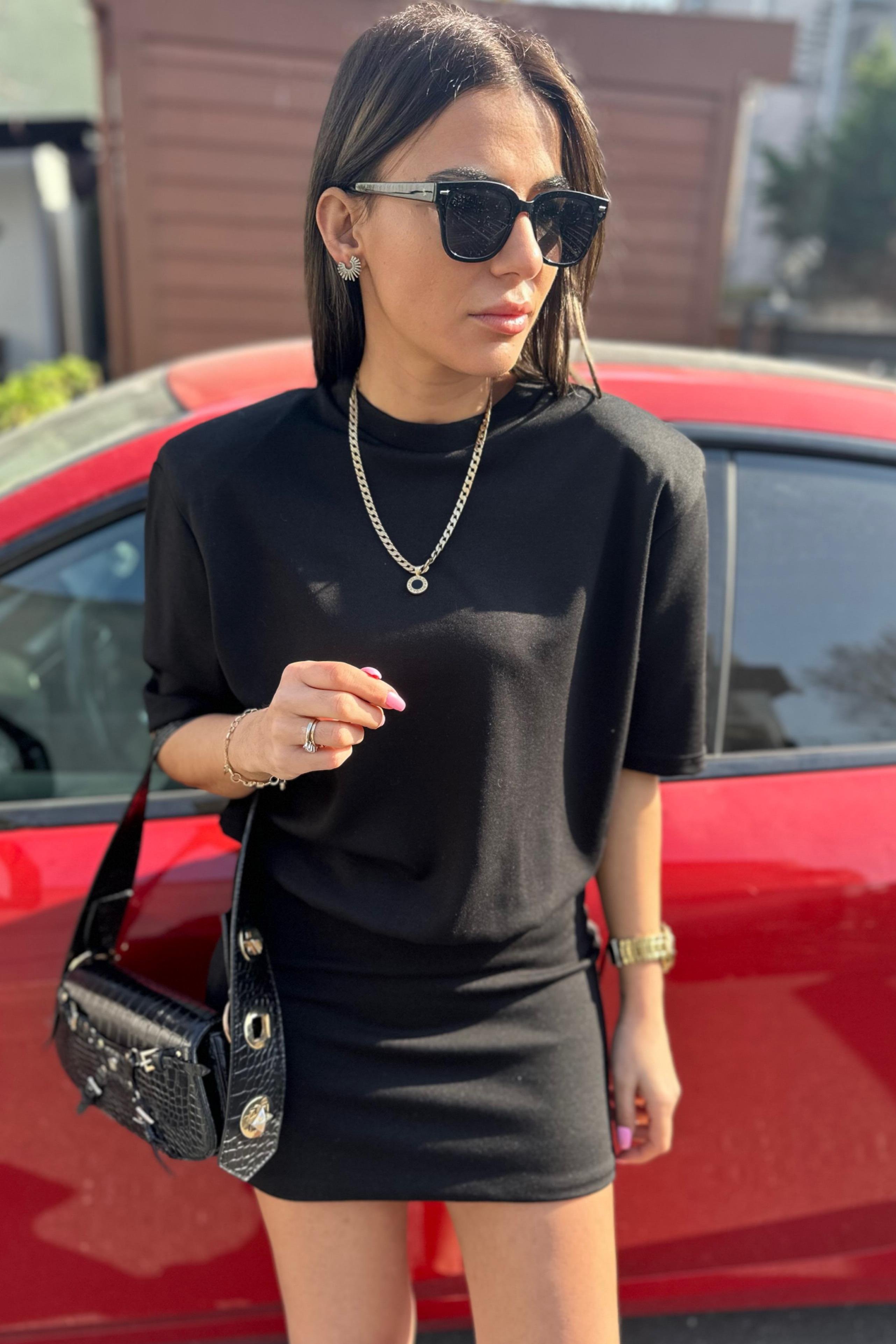 Vatkalı Siyah Basic ElbiseYENİ GELENLER