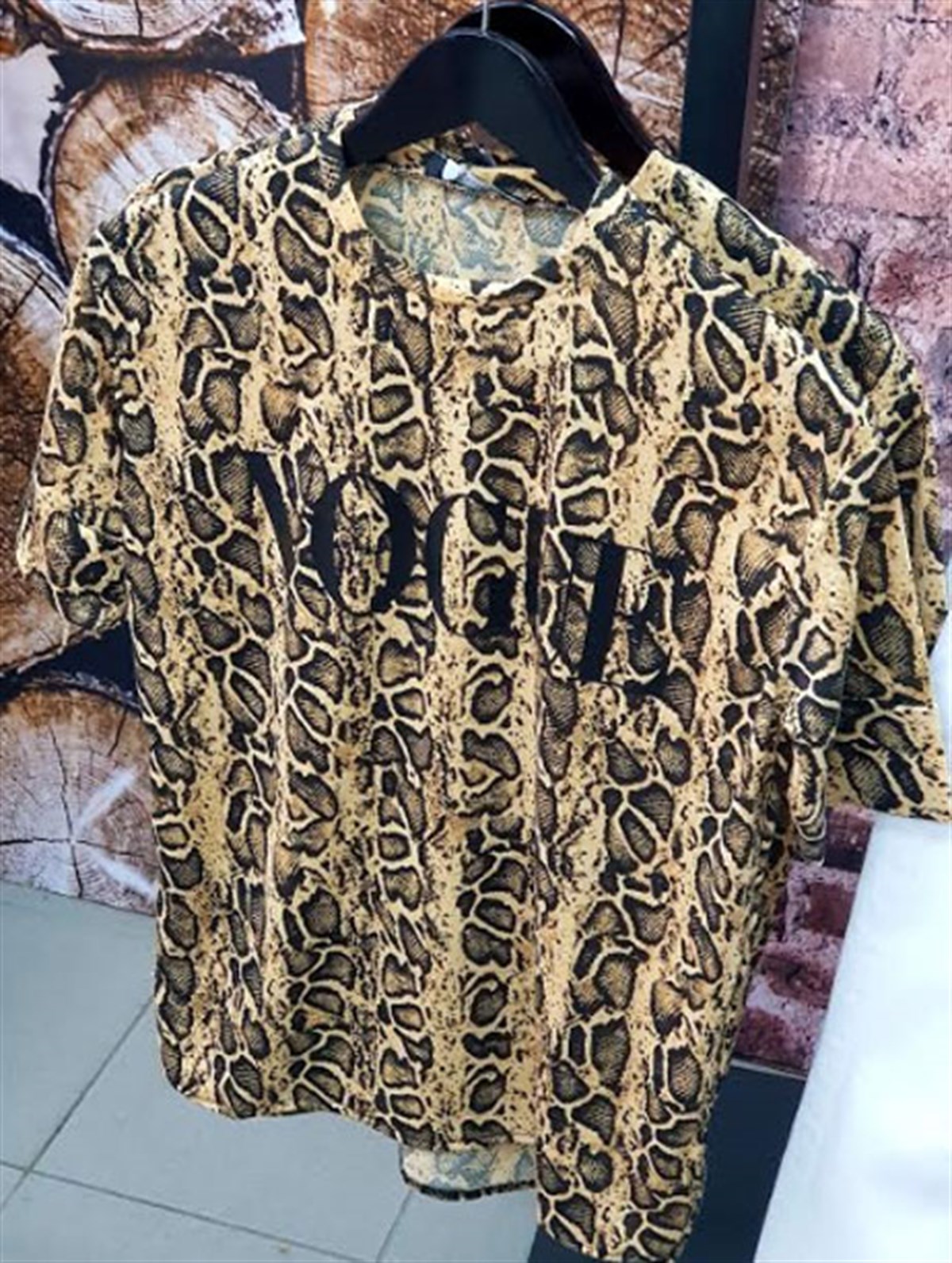 Vogue Yılan Desenli Tshirt