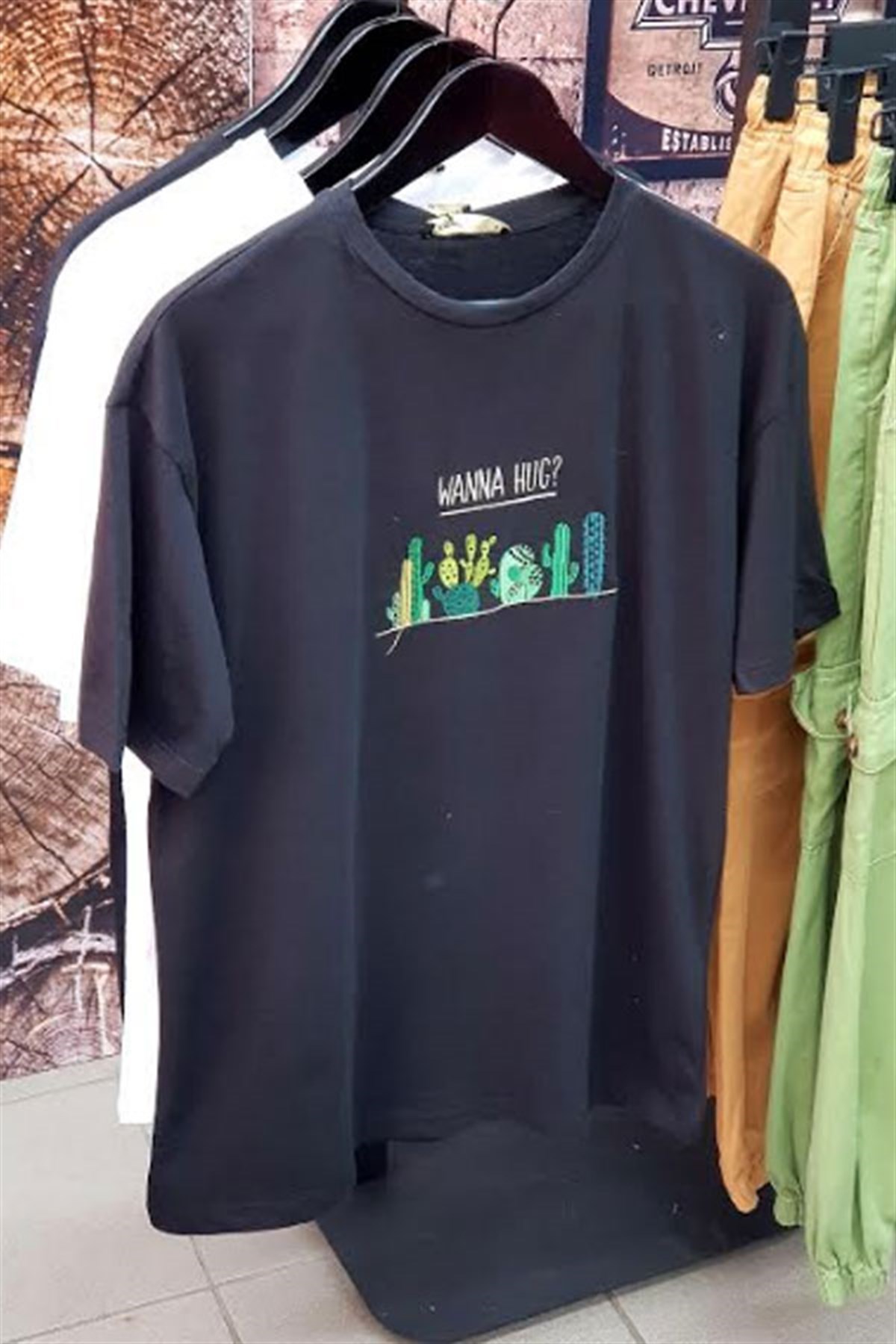 Wanna Hug? Kaktüs Tshirt