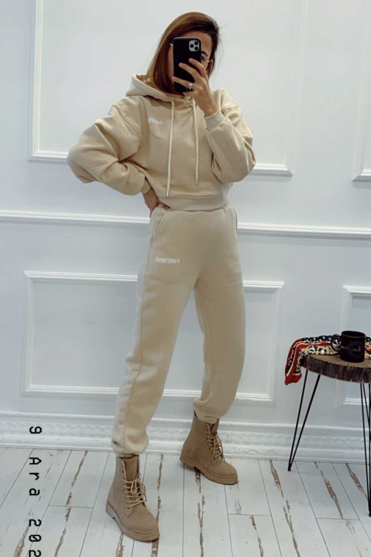 WRST Bej Sweat Takım