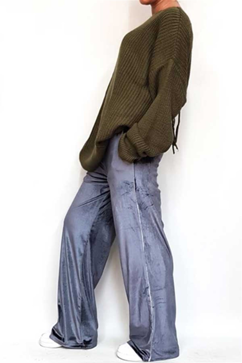 Yanı İnce Şeritli Kadife Salaş Pantalon