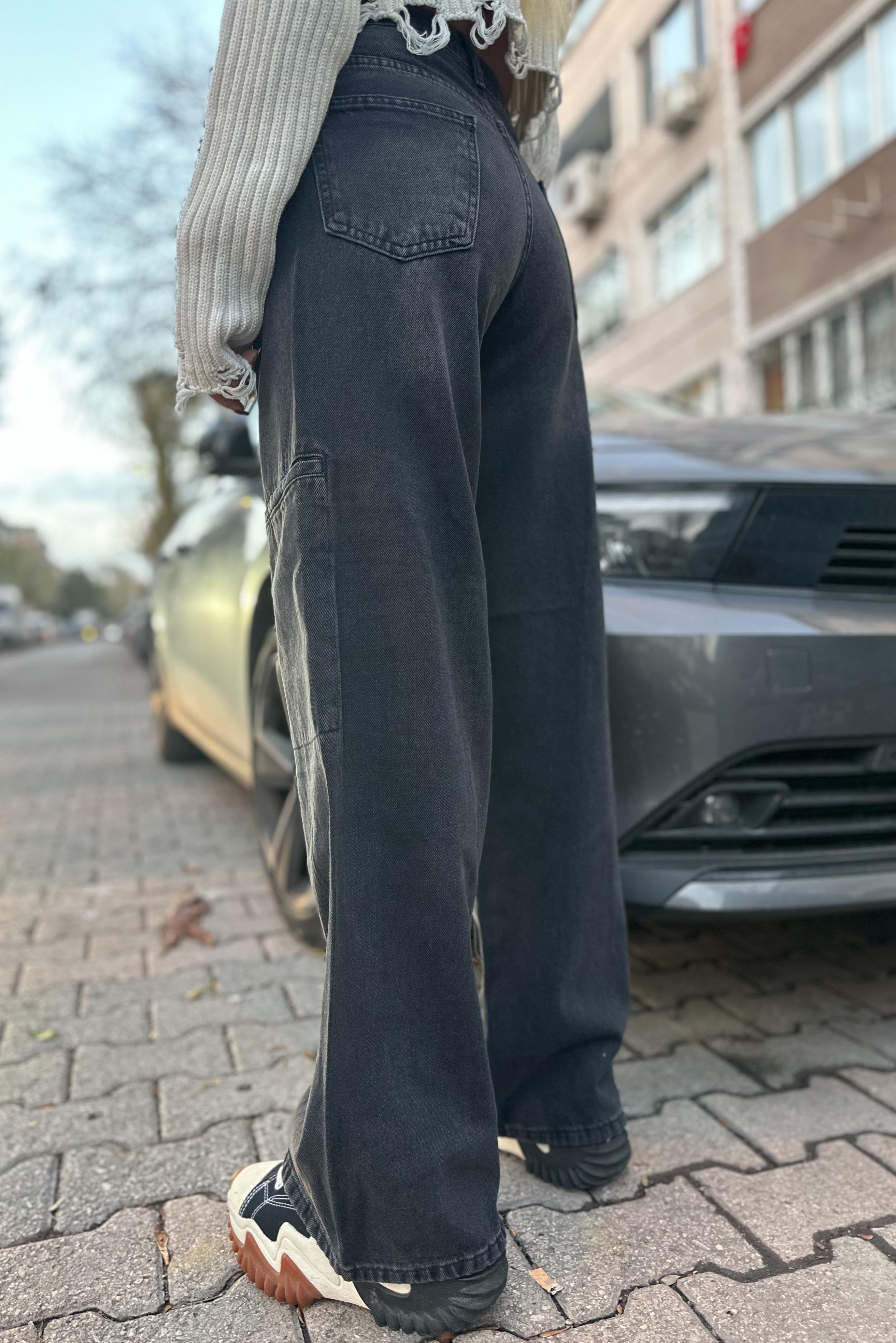 Yanları Cep Detay Salaş Siyah JeanJEAN