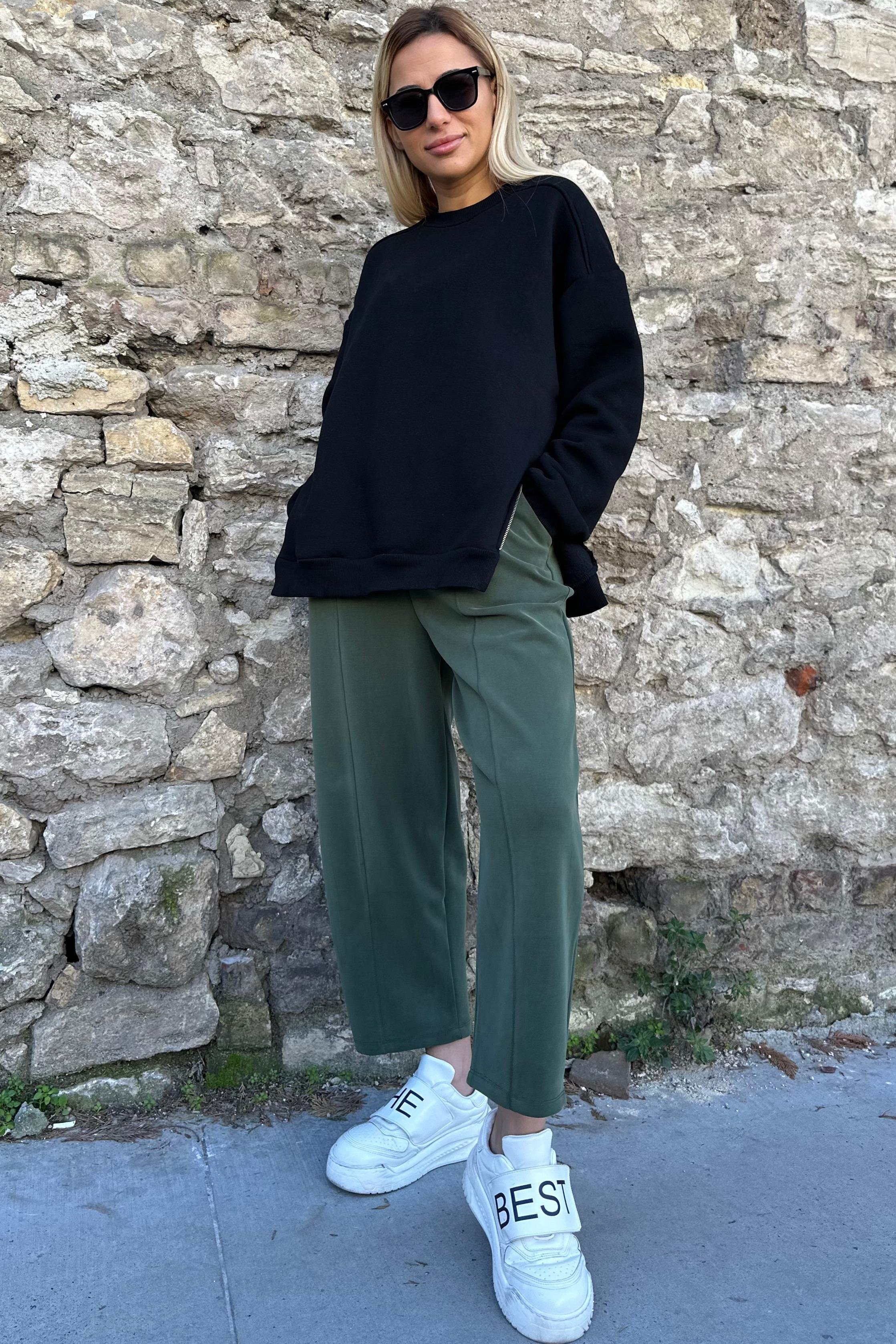 Yanları Fermuarlı Siyah SweatshirtSWEATSHİRT