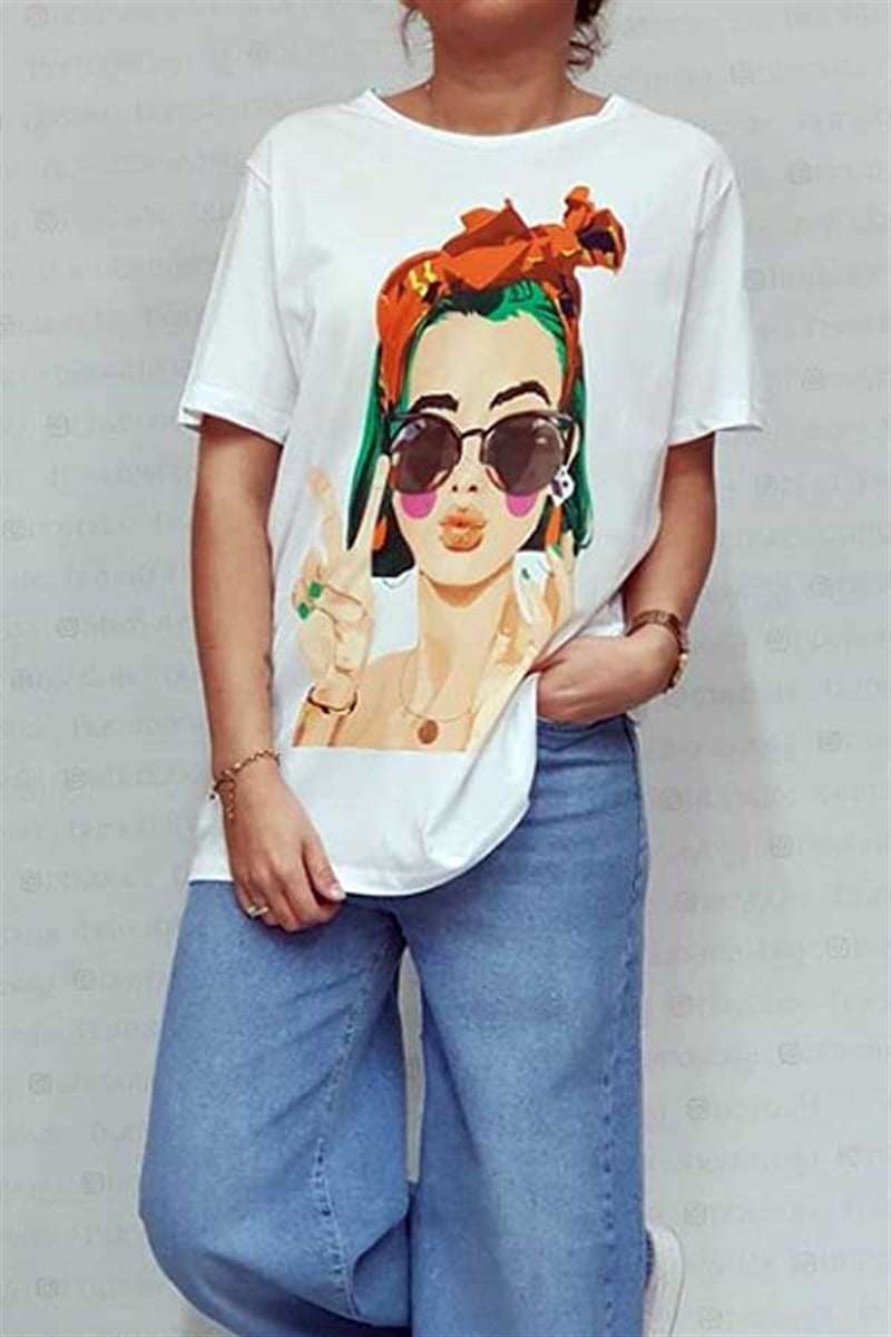 Yeşil Saçlı Gözlüklü Kız Tshirt