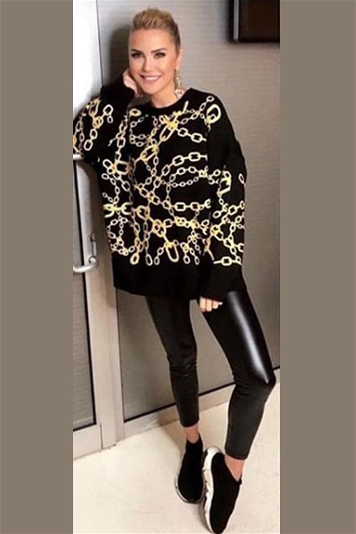 Zincir Desenli Sweatshirt
