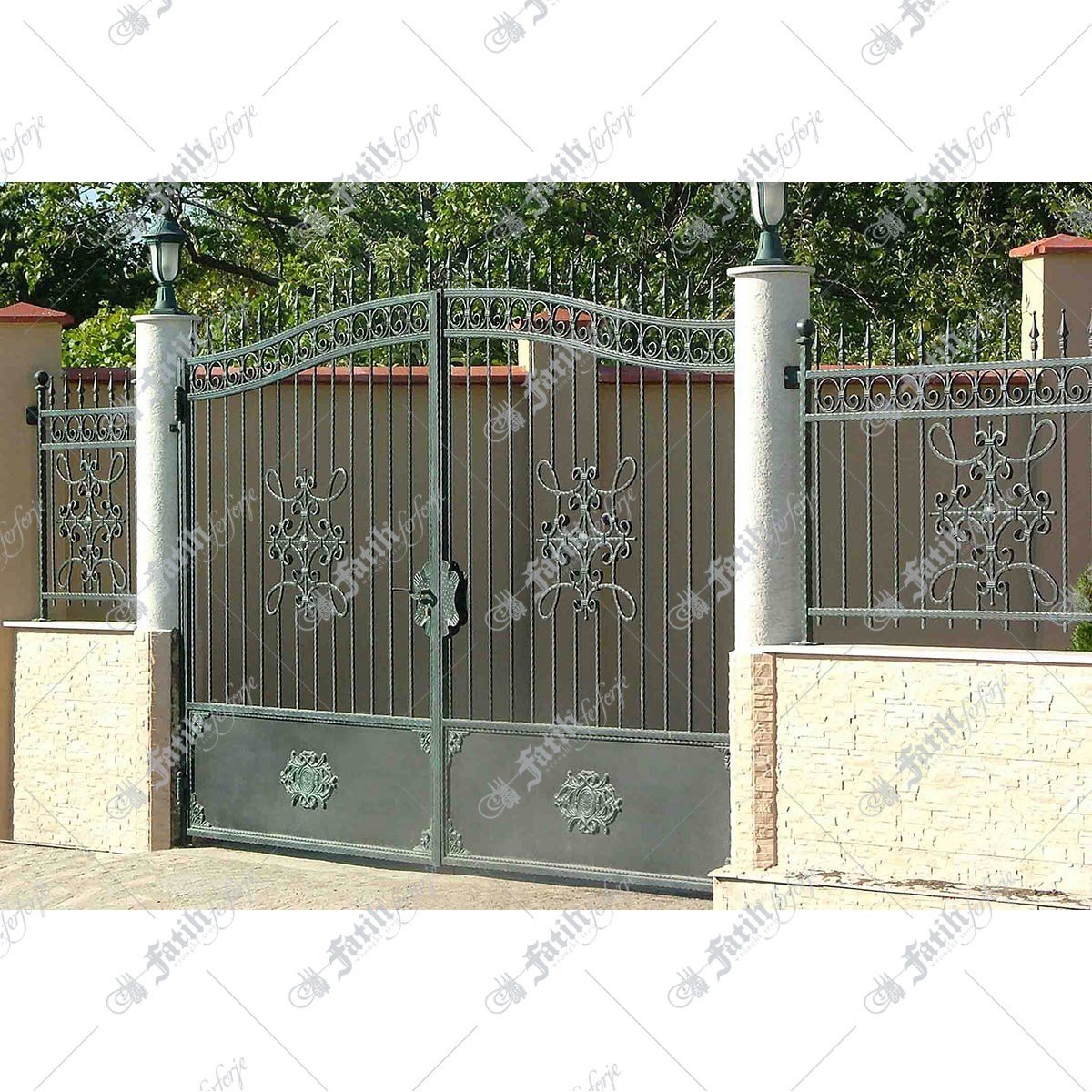 1012 KODLU FERFORJE KAPI