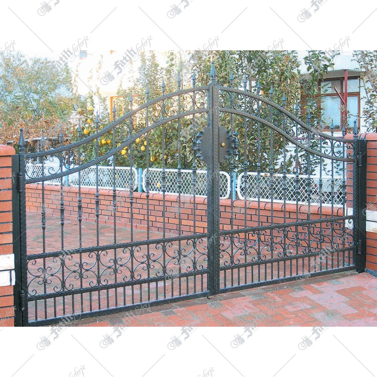 1256 KODLU FERFORJE KAPI