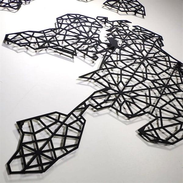 The World Is Mine Metal Tablo