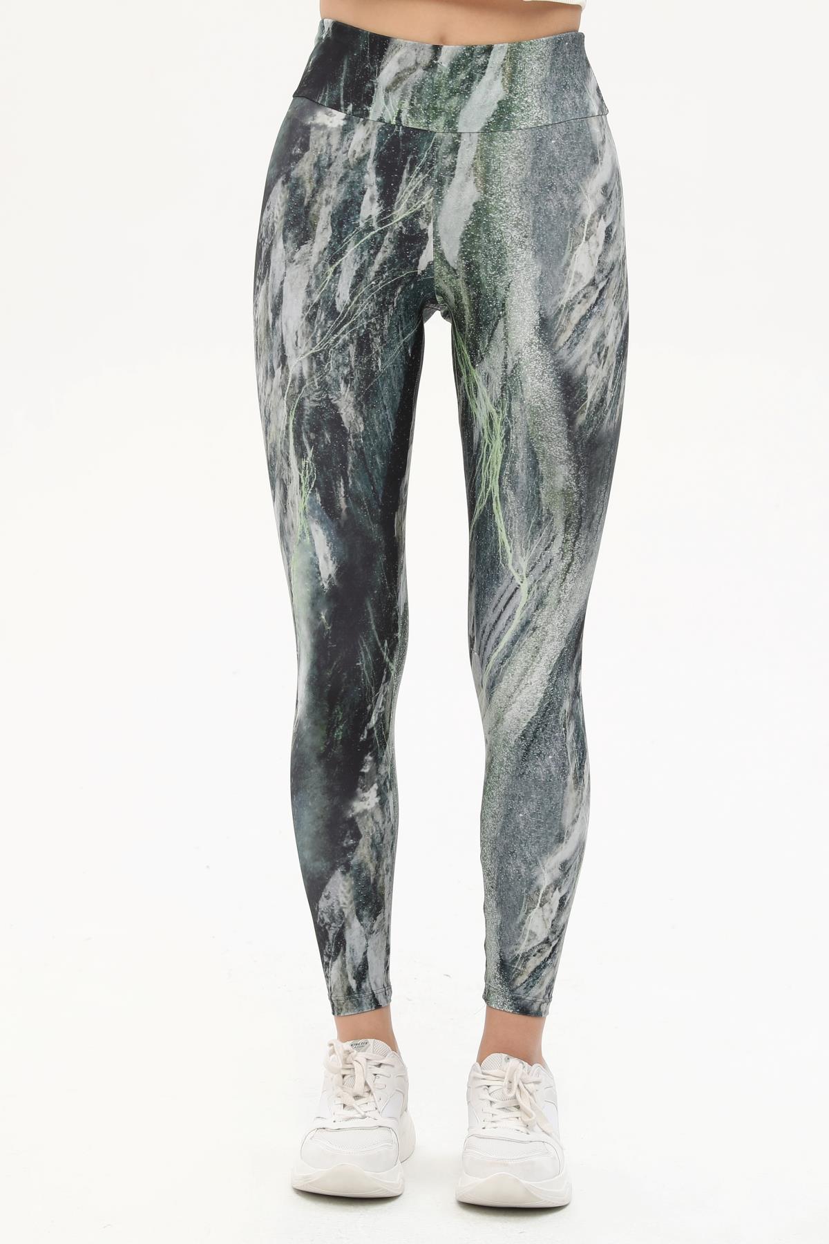 Bilek Hizasında Desenli Spor Tayt