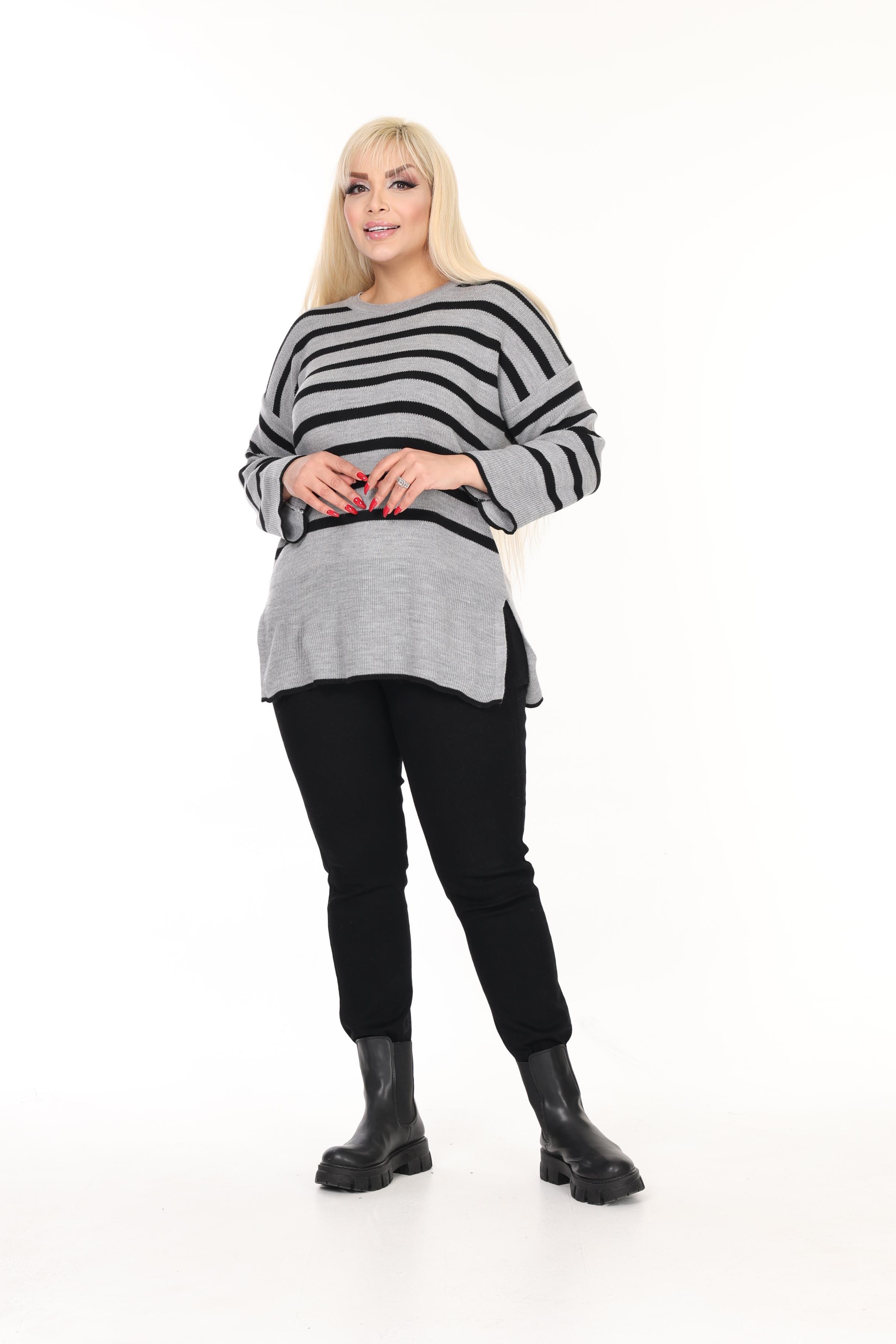 Bisiklet Yaka Çizgili Yırtmaçlı Rahat Kalıp Triko Kazak