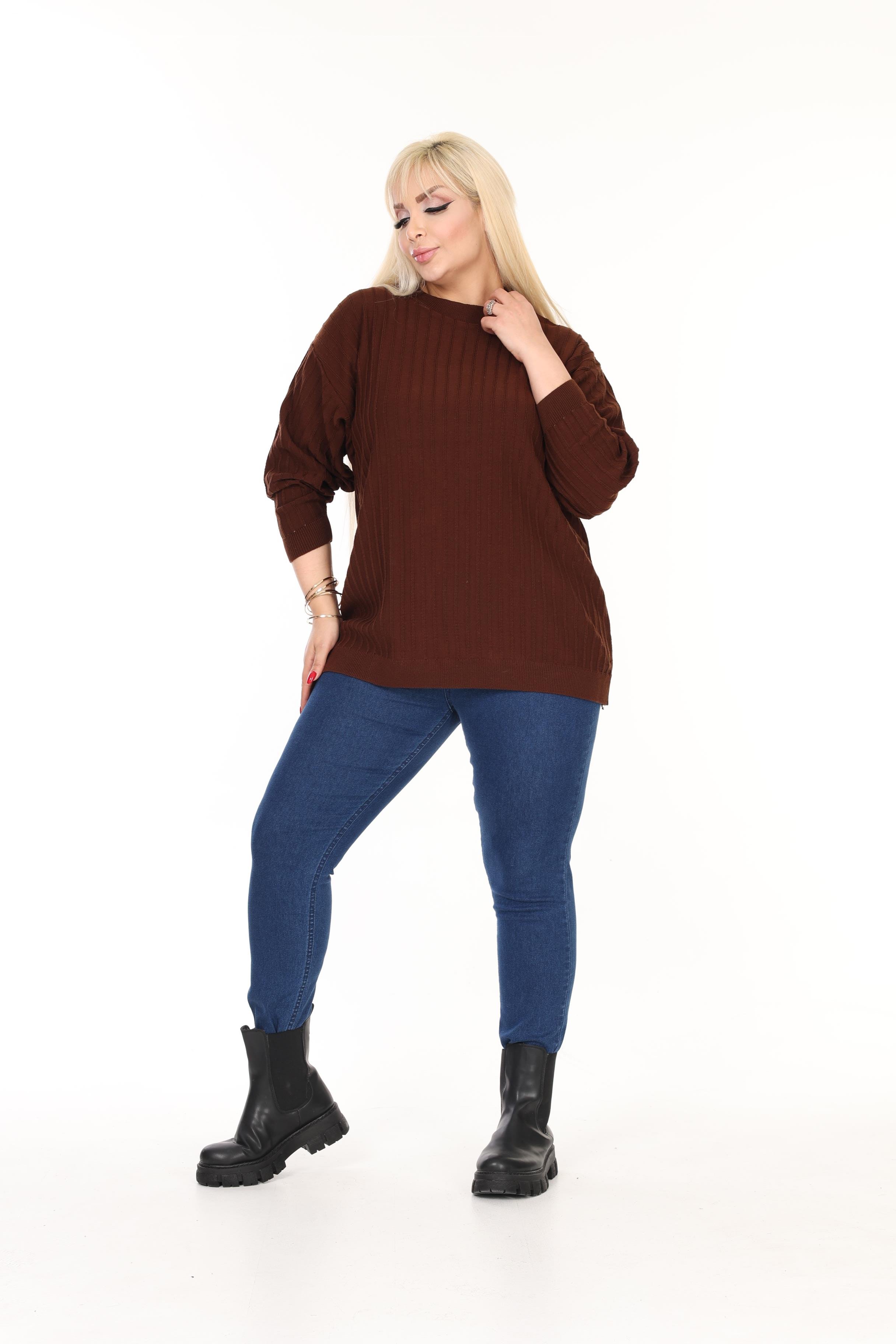 Bisiklet Yaka Rahat Kalıp Büyük Beden Triko Kazak