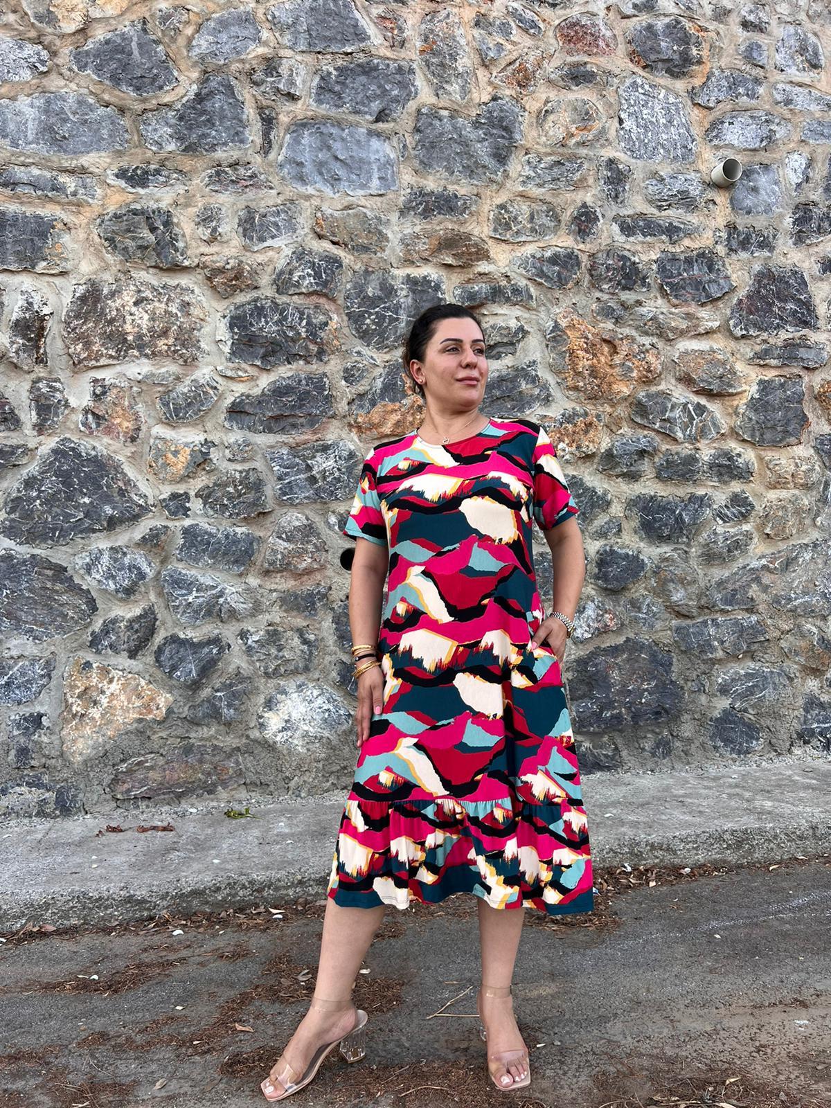 Blok Renkli Eteği Fırfırlı Büyük Beden Elbise