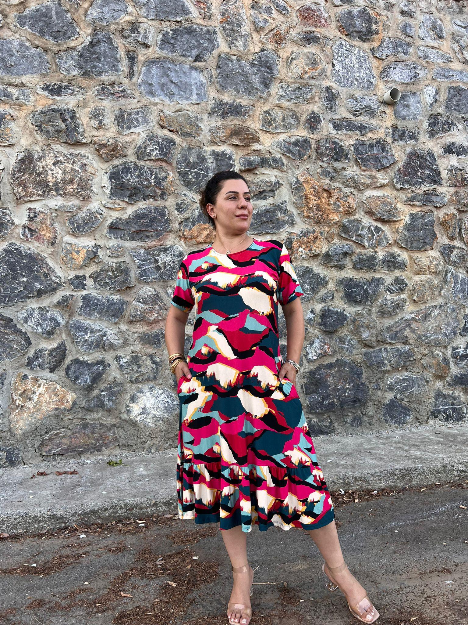 Blok Renkli Eteği Fırfırlı Büyük Beden Elbise