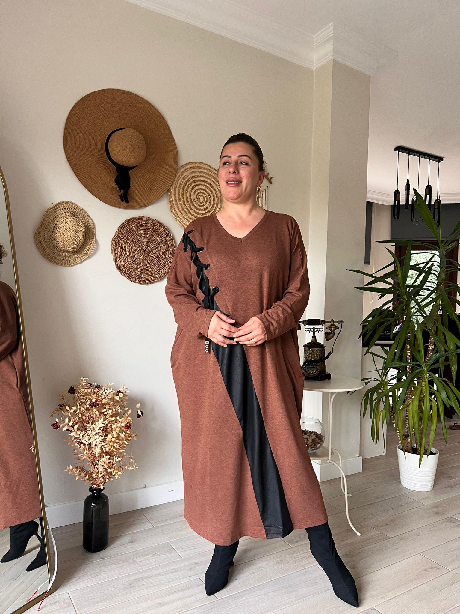 Çilek Kumaş Deri Detaylı Oversize Rahat Kalıp Elbise | Mjora Butik