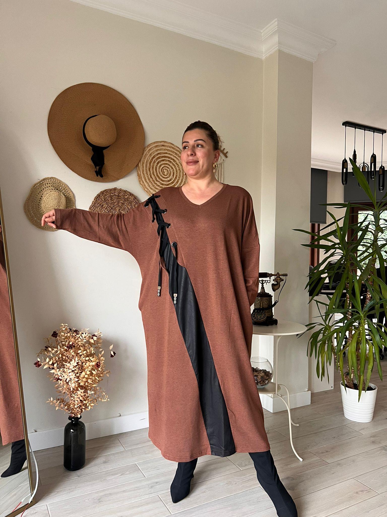 Çilek Kumaş Deri Detaylı Oversize Rahat Kalıp Elbise | Mjora Butik