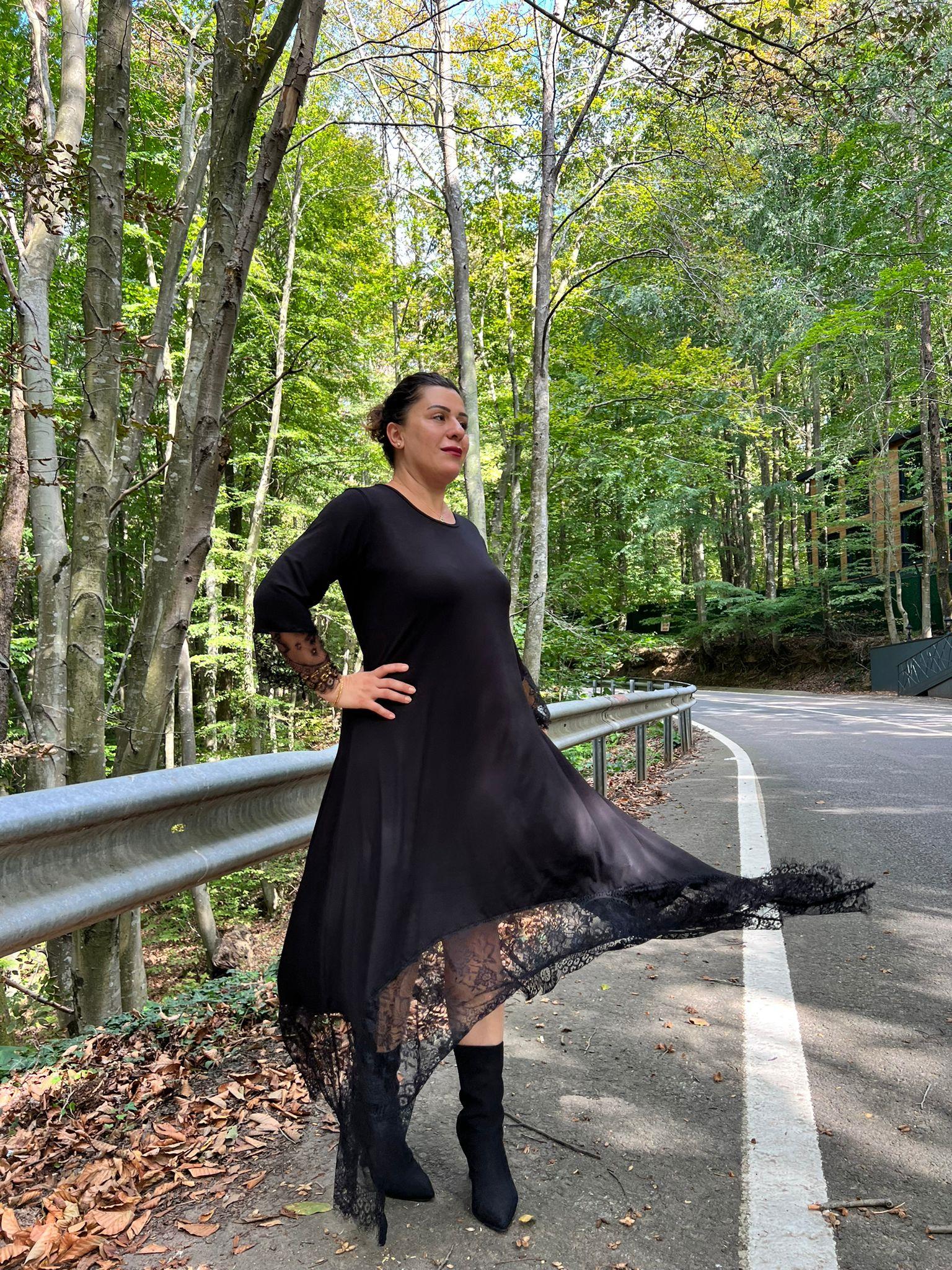 Dantel Detaylı Büyük Beden Örme Elbise