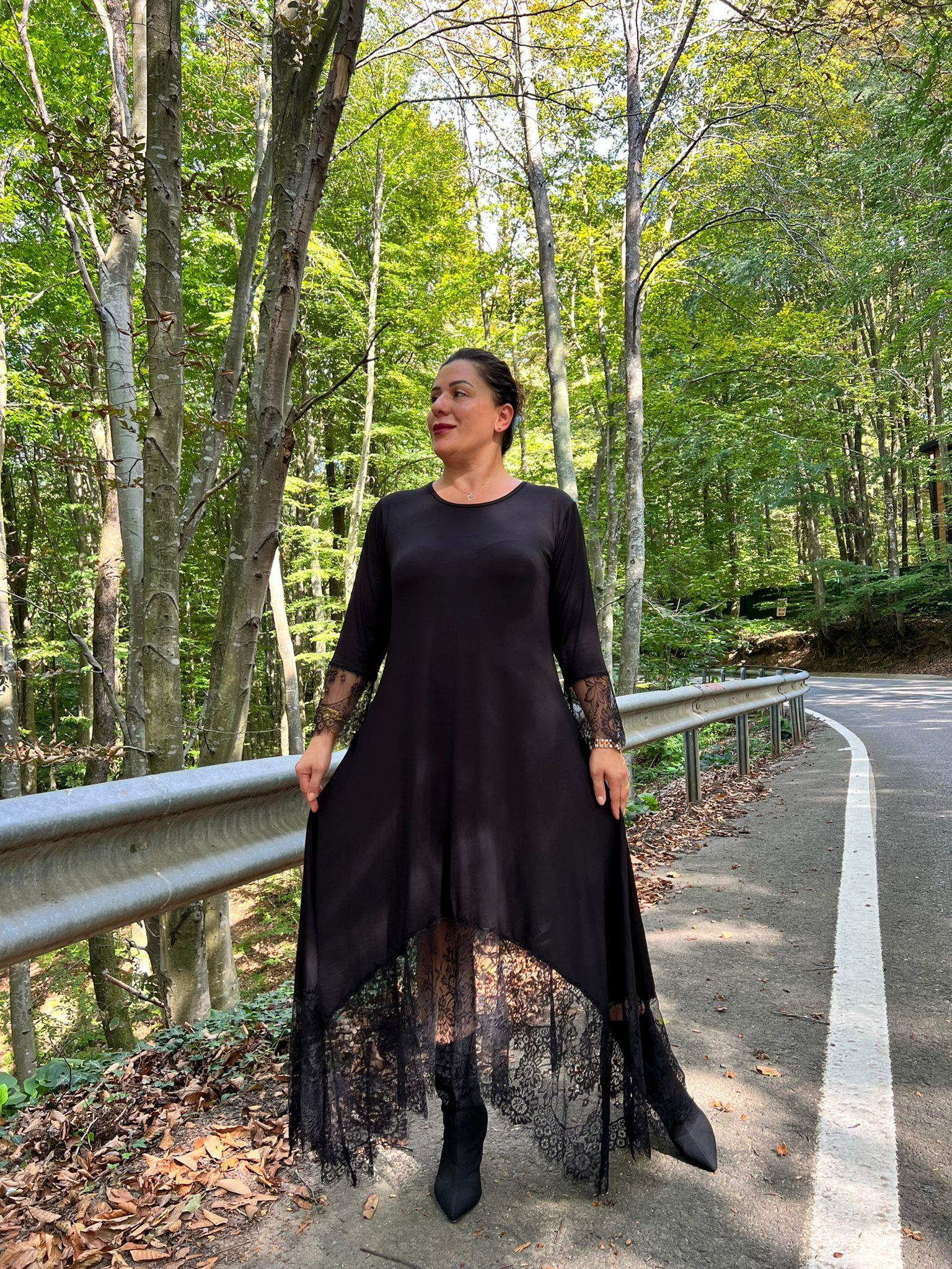 Dantel Detaylı Büyük Beden Örme Elbise