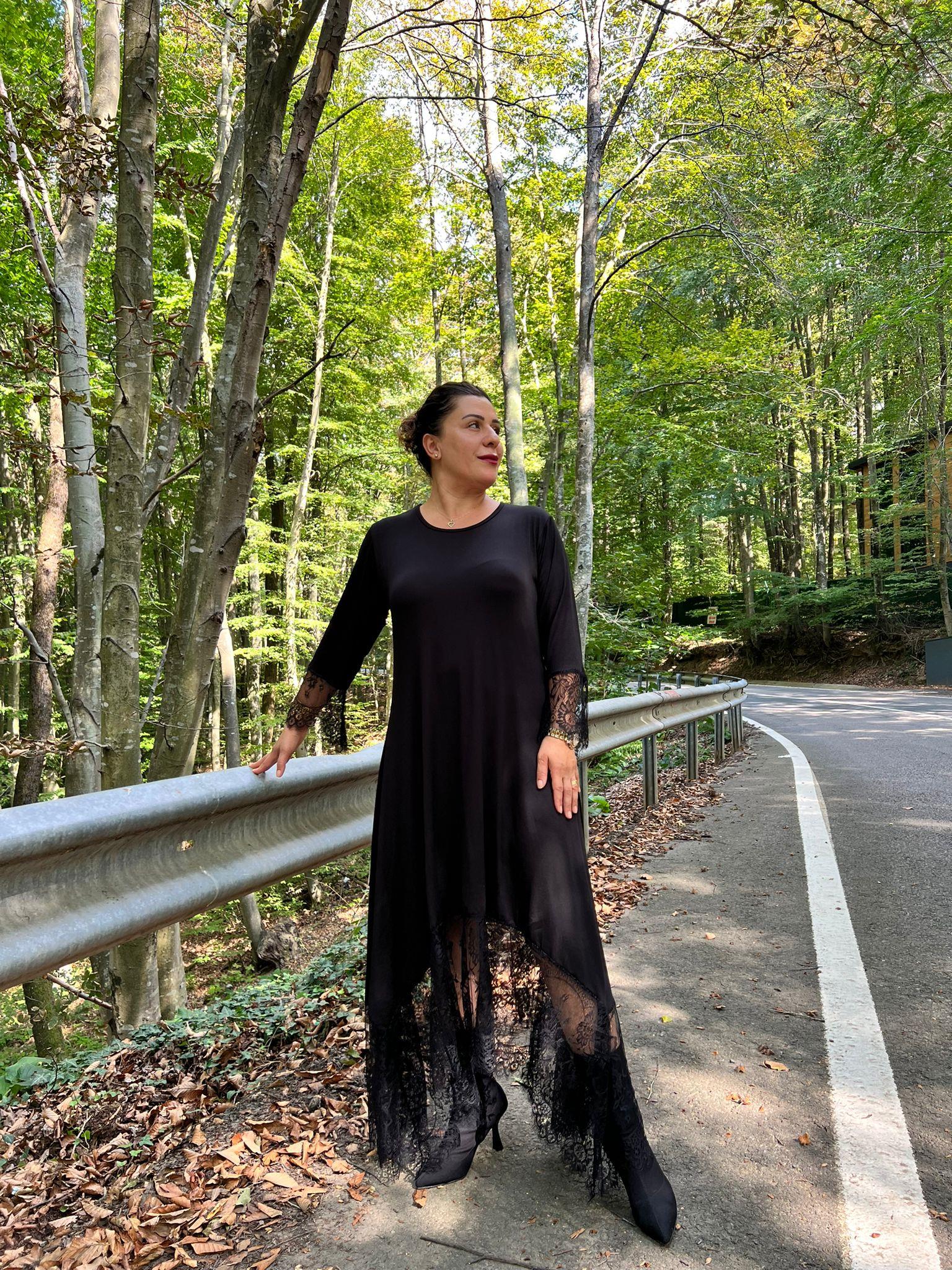 Dantel Detaylı Büyük Beden Örme Elbise