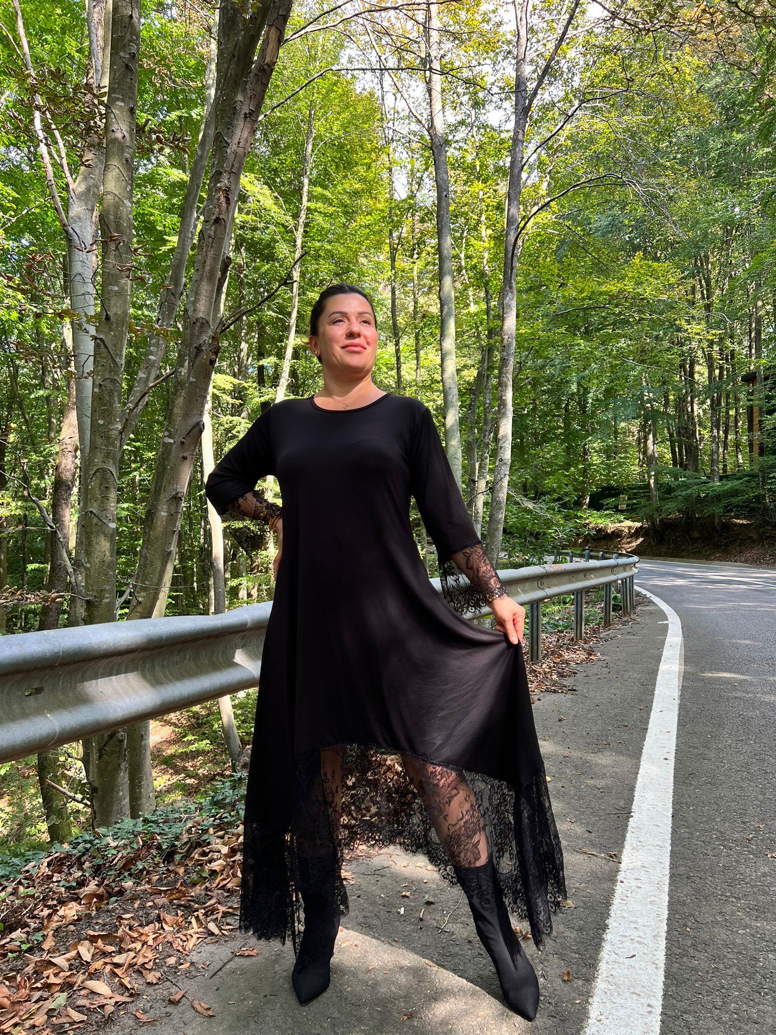 Dantel Detaylı Büyük Beden Örme Elbise