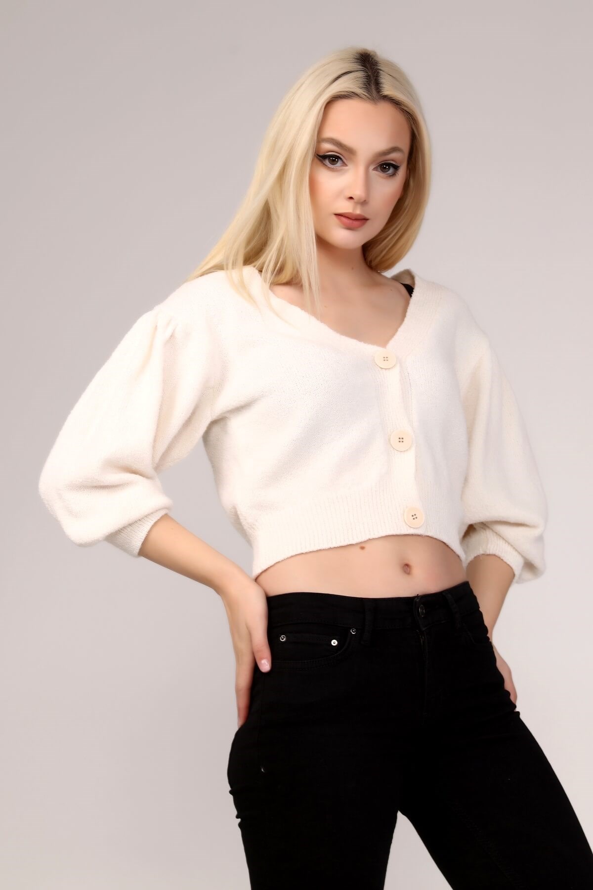 Ekru Crop Düğmeli Hırka 