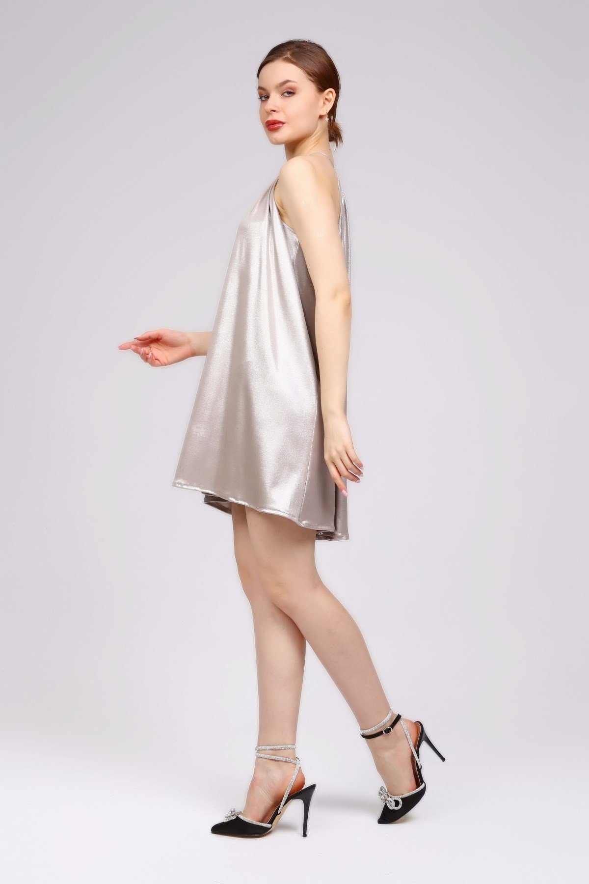 Halter Yaka Simli Mini Elbise 