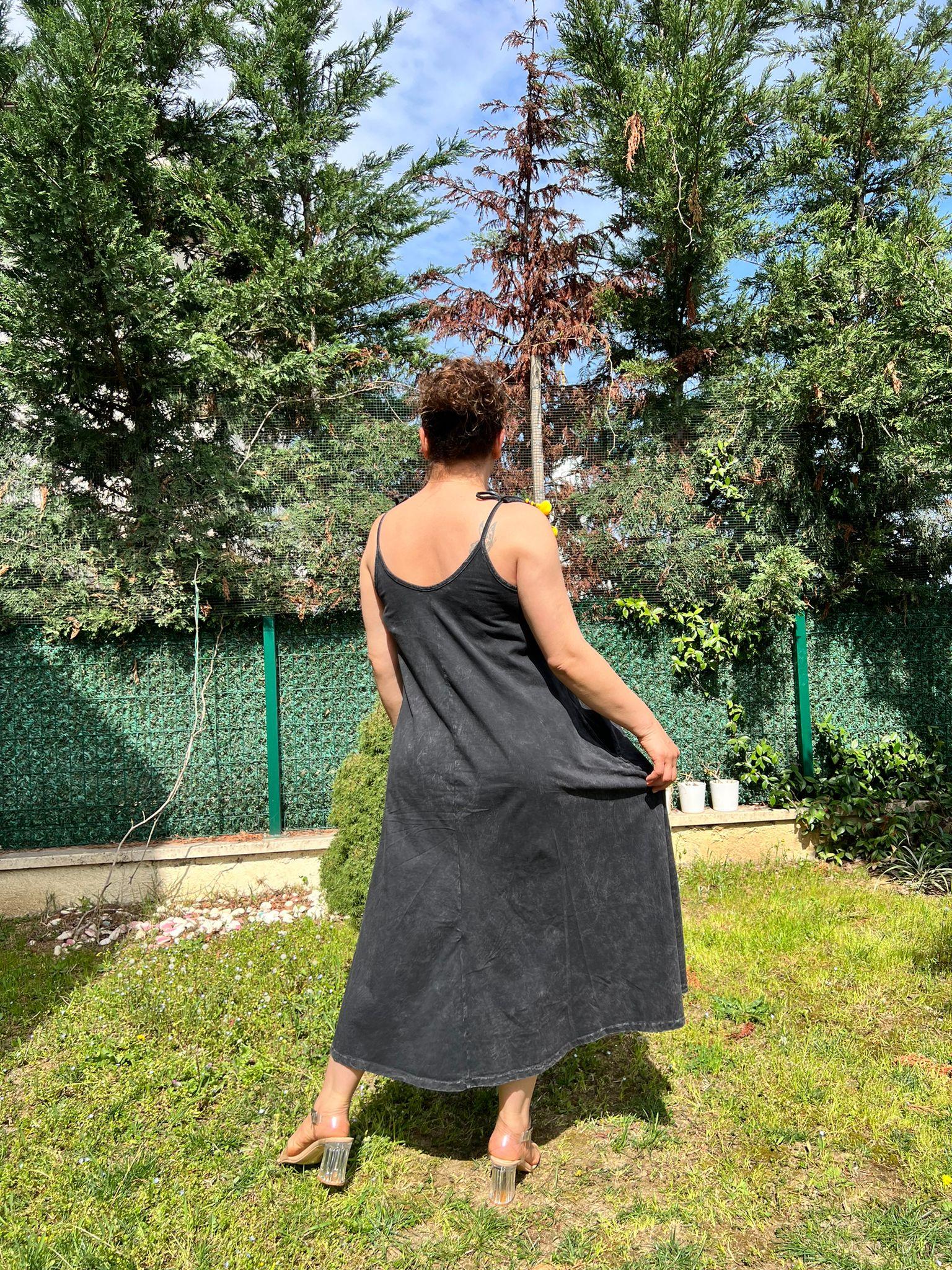 İp Askılı Cepli Geniş Kesim %100 Pamuk Yıkamalı Maxi Elbise