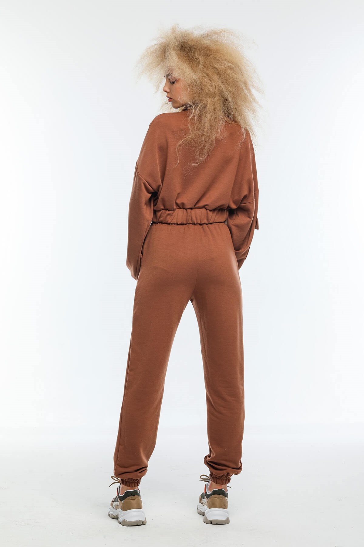 Kahverengi Dik Yaka Crop Jogger Eşofman Takımı