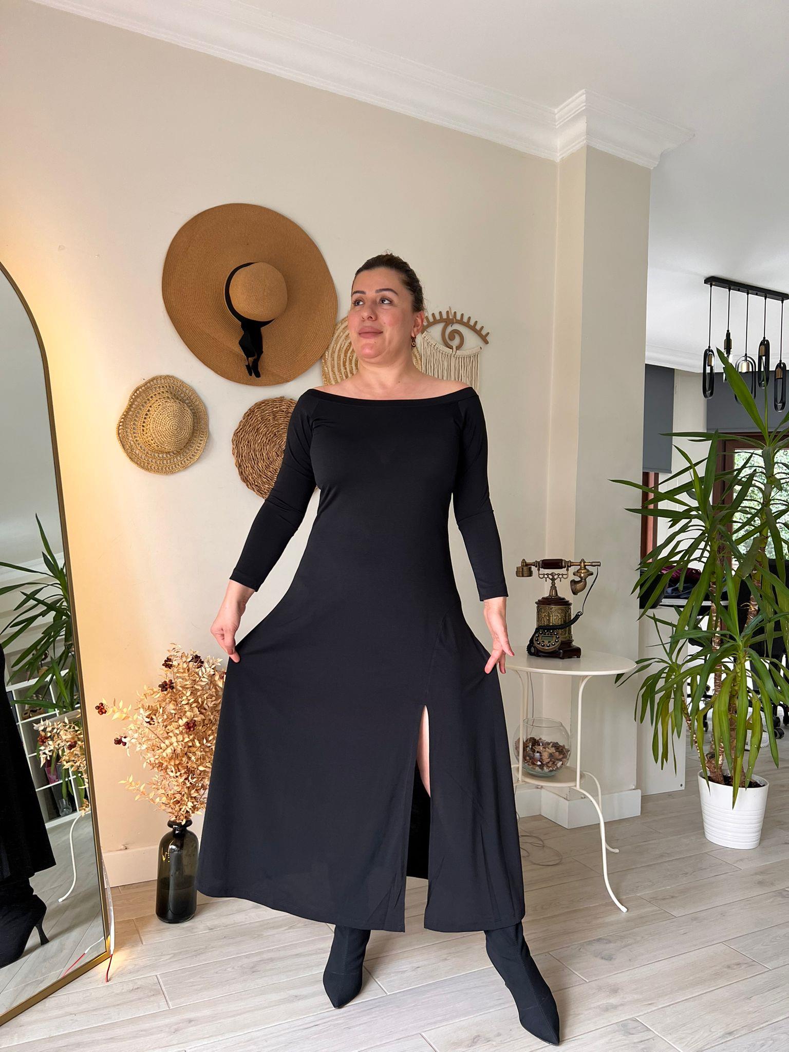 Kayık Yaka Yırtmaçlı Sandy Kumaş Elbise | Mjora Butik