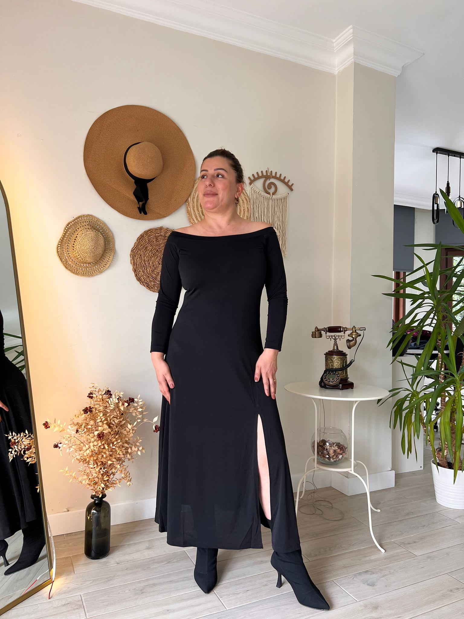 Kayık Yaka Yırtmaçlı Sandy Kumaş Elbise | Mjora Butik