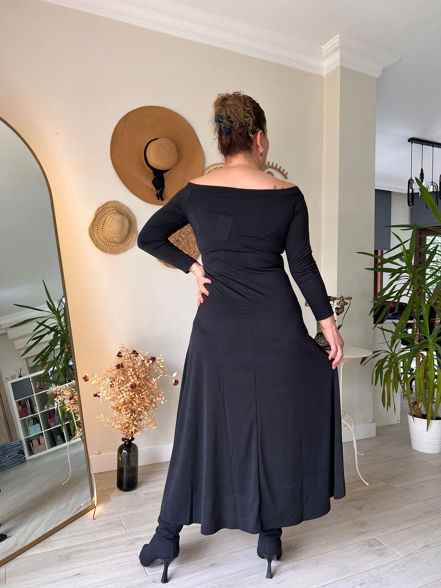 Kayık Yaka Yırtmaçlı Sandy Kumaş Elbise | Mjora Butik