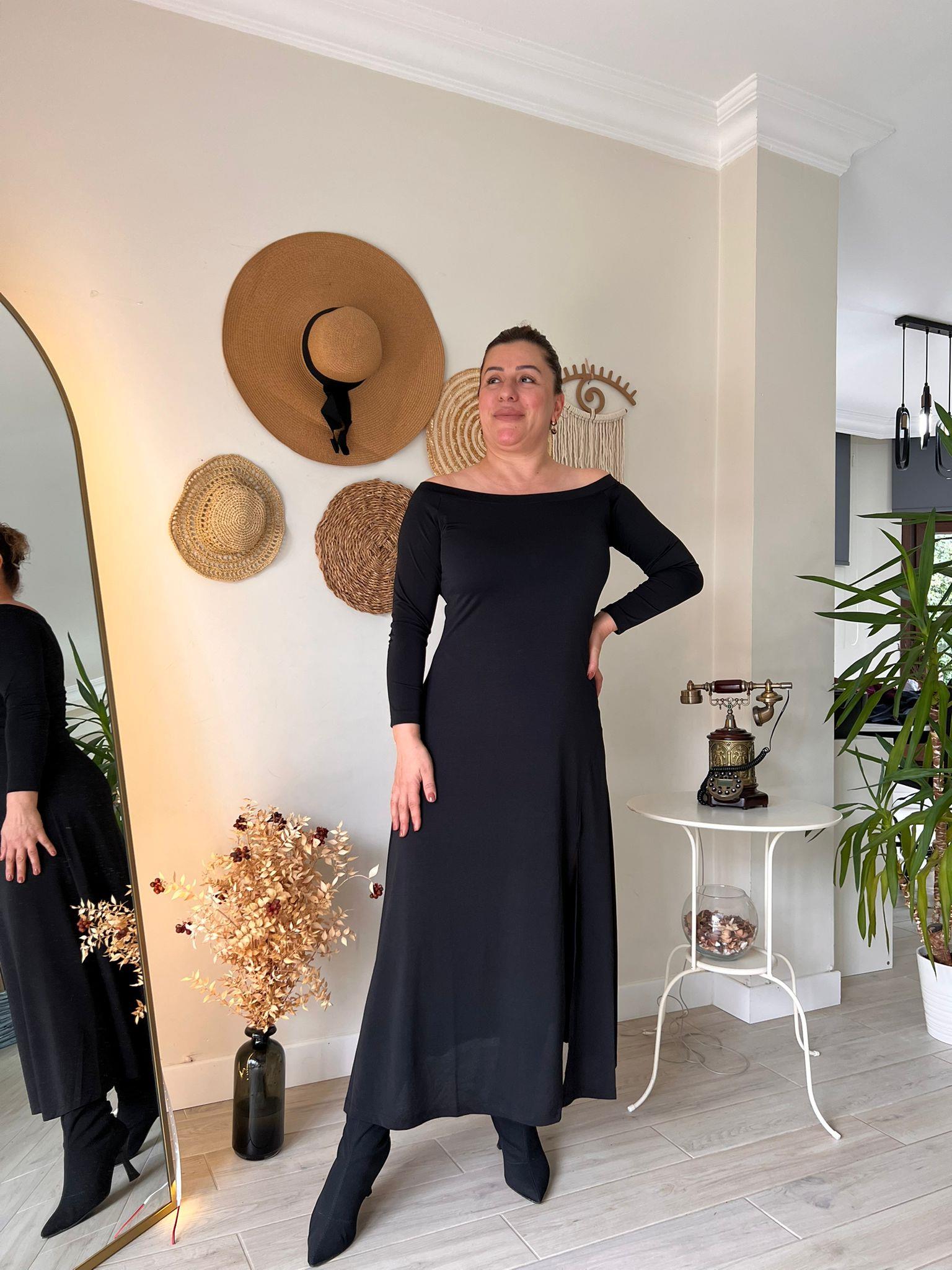 Kayık Yaka Yırtmaçlı Sandy Kumaş Elbise | Mjora Butik