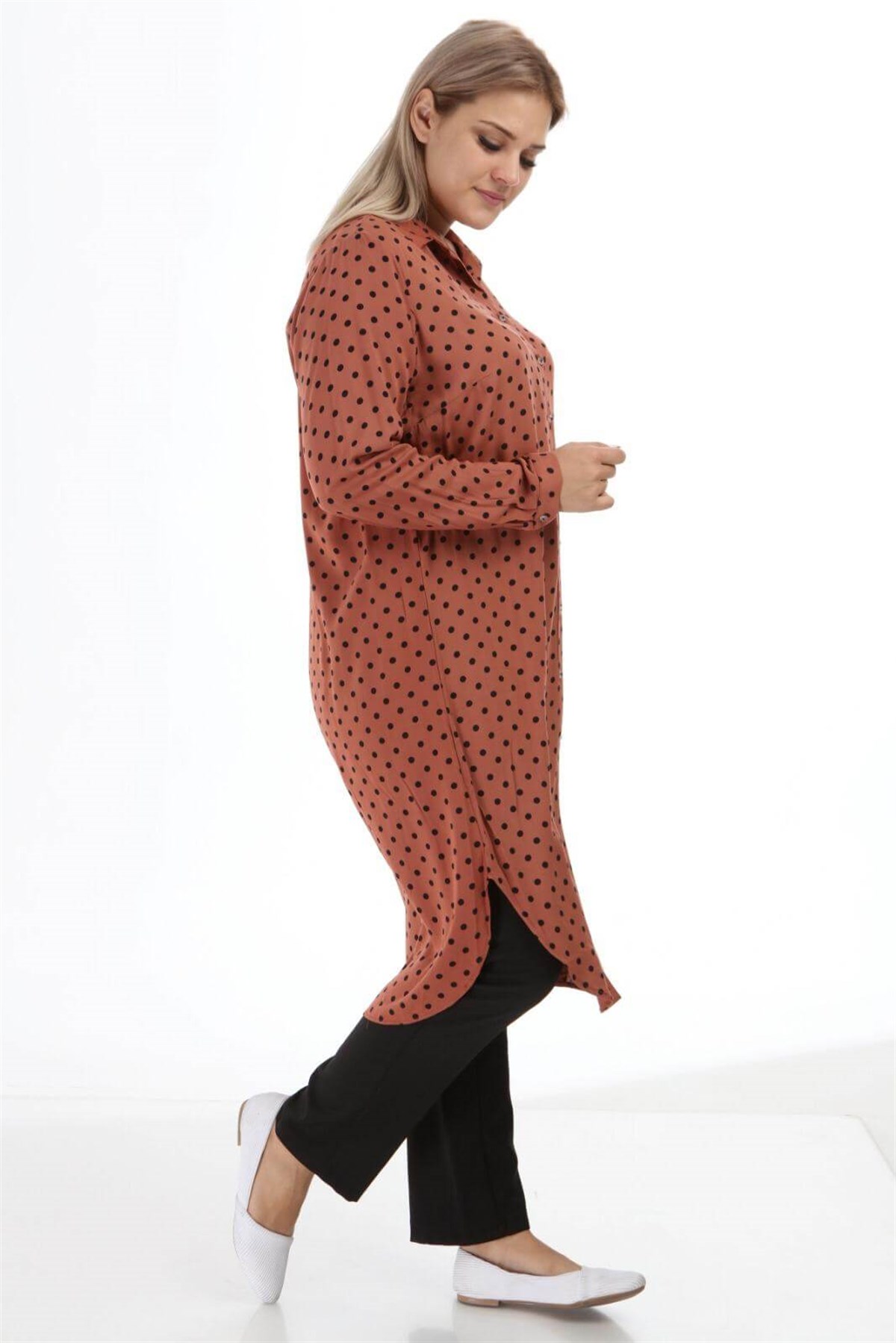 Kiremit Puantiyeli Dokuma Boydan Düğmeli Büyük Beden Gömlek 