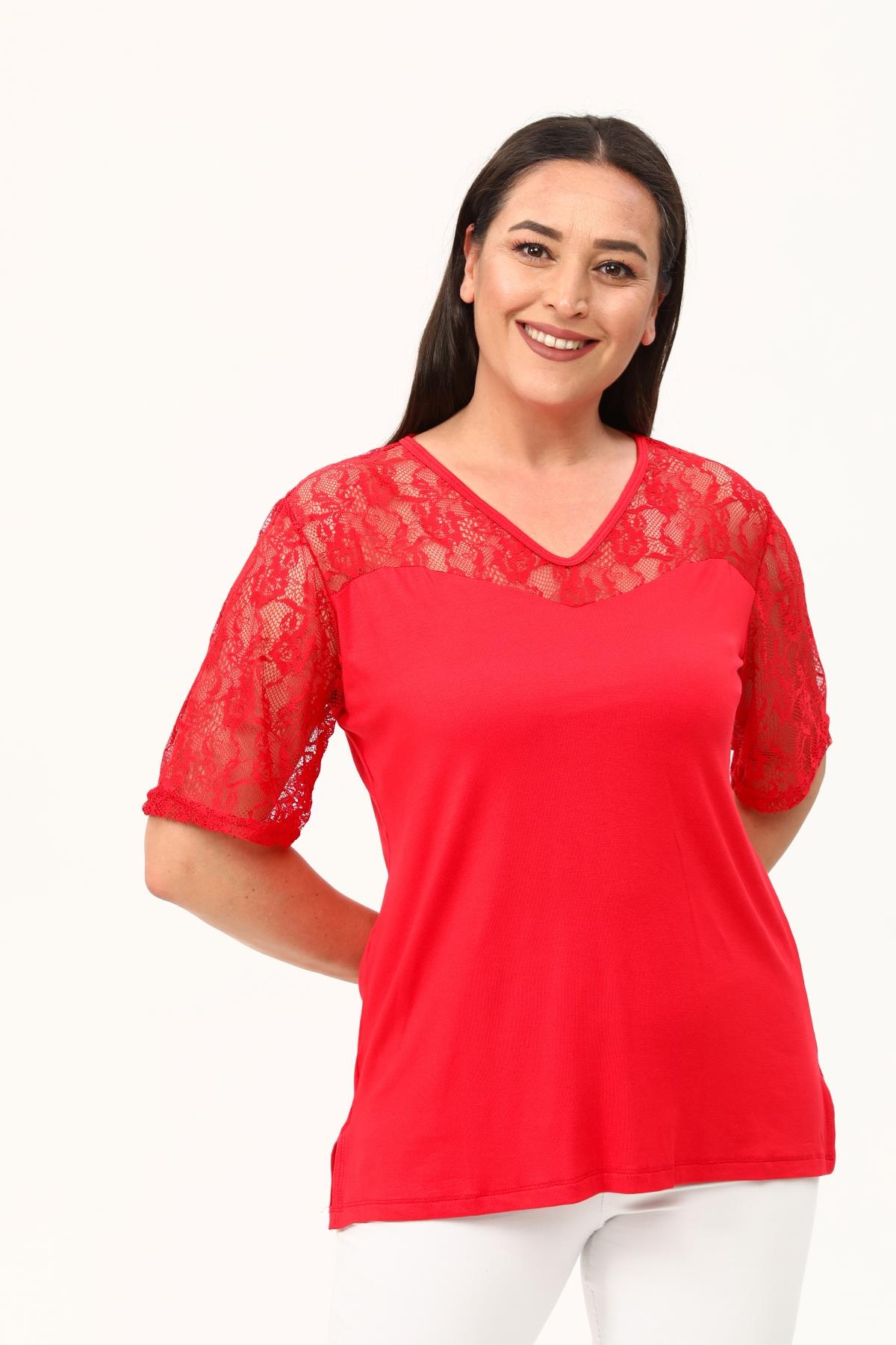 Kırmızı Kalp Yaka Büyükbeden Dantel Bluz