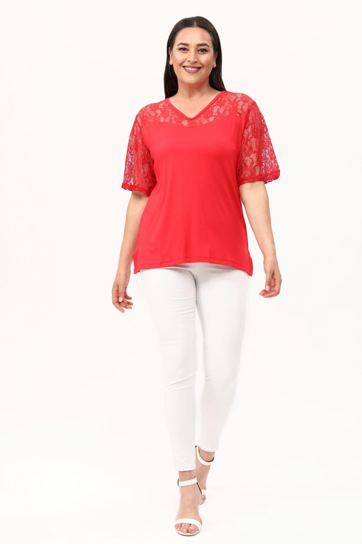 Kırmızı Kalp Yaka Büyükbeden Dantel Bluz