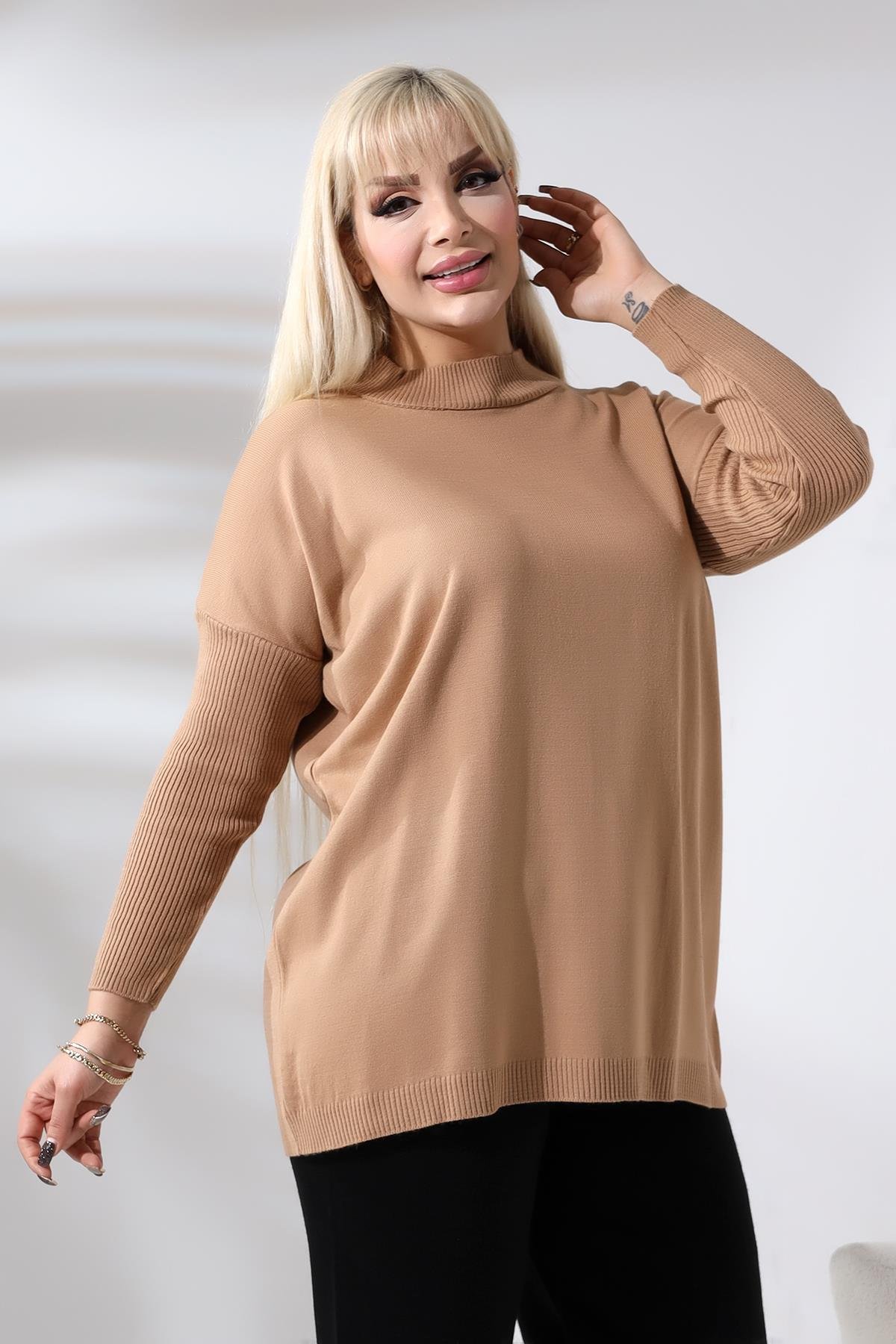 Krem Yarım Balıkçı Yaka İnce Triko Büyük Beden Kazak